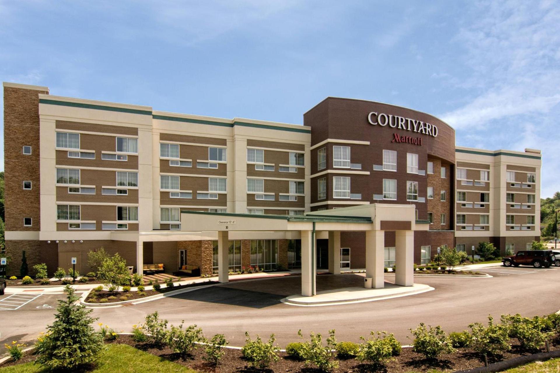 Courtyard by Marriott Bridgeport Clarksburg photo 2