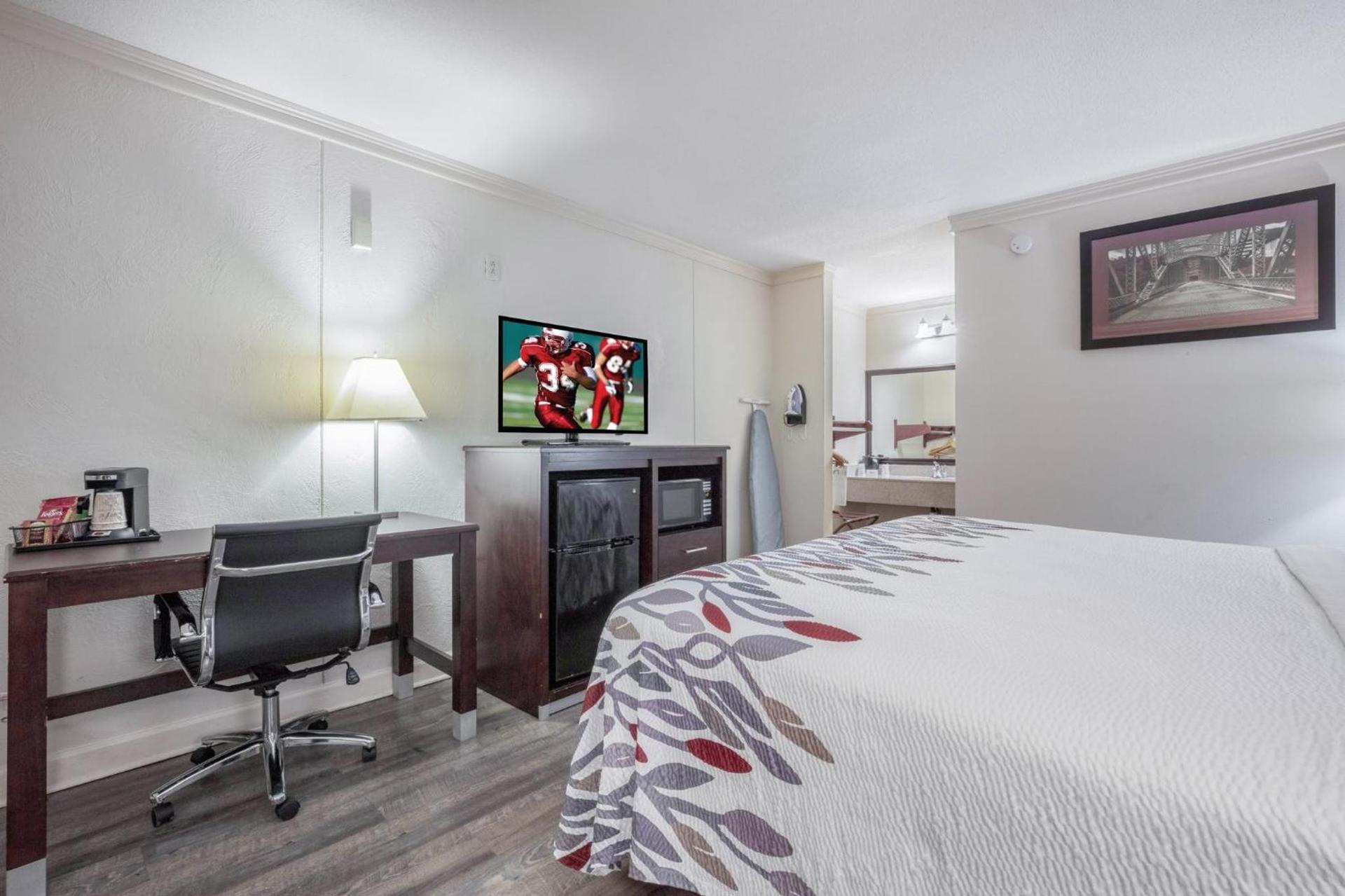 Days Inn by Wyndham Forrest City I 40 photo 15