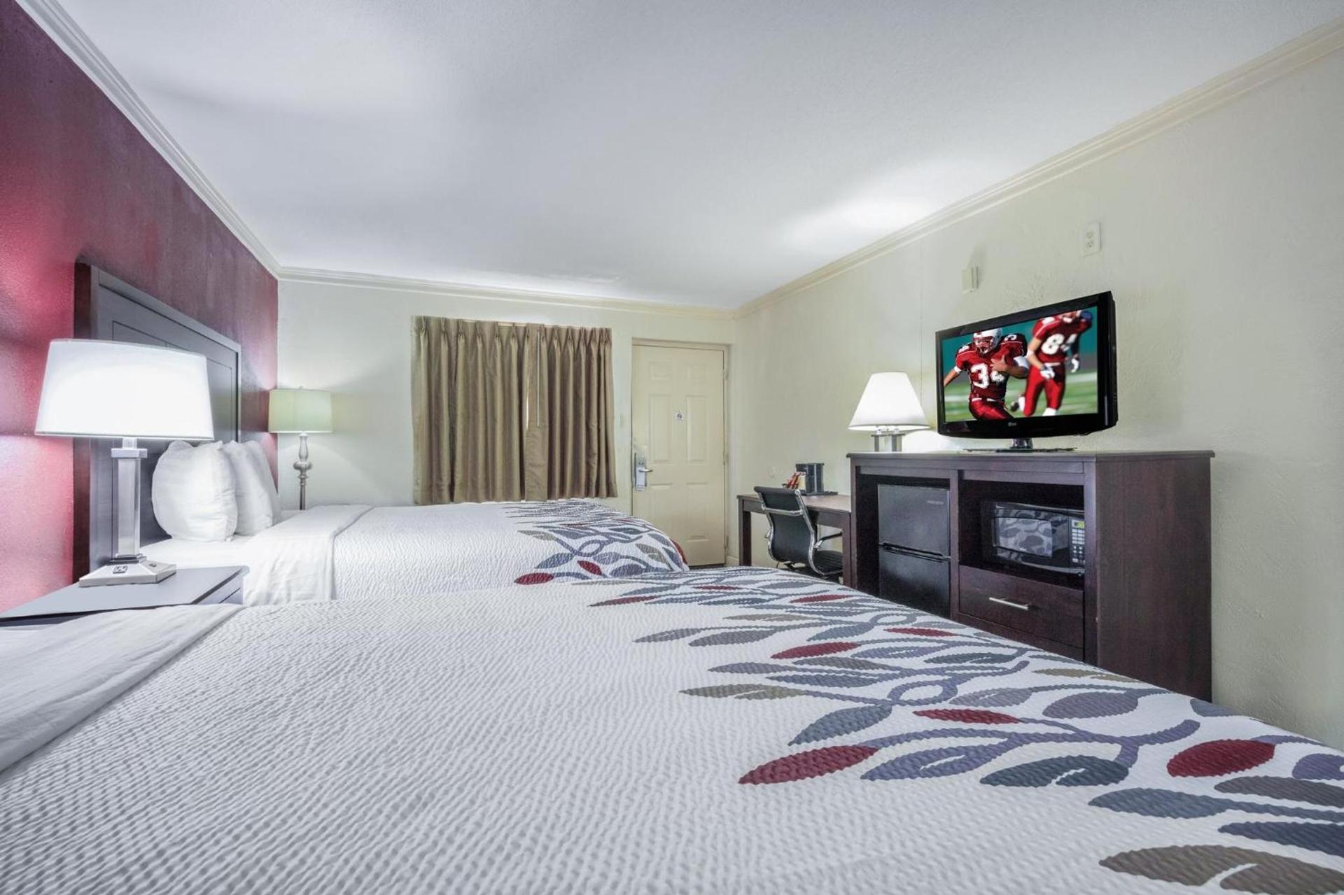 Days Inn by Wyndham Forrest City I 40 photo 13