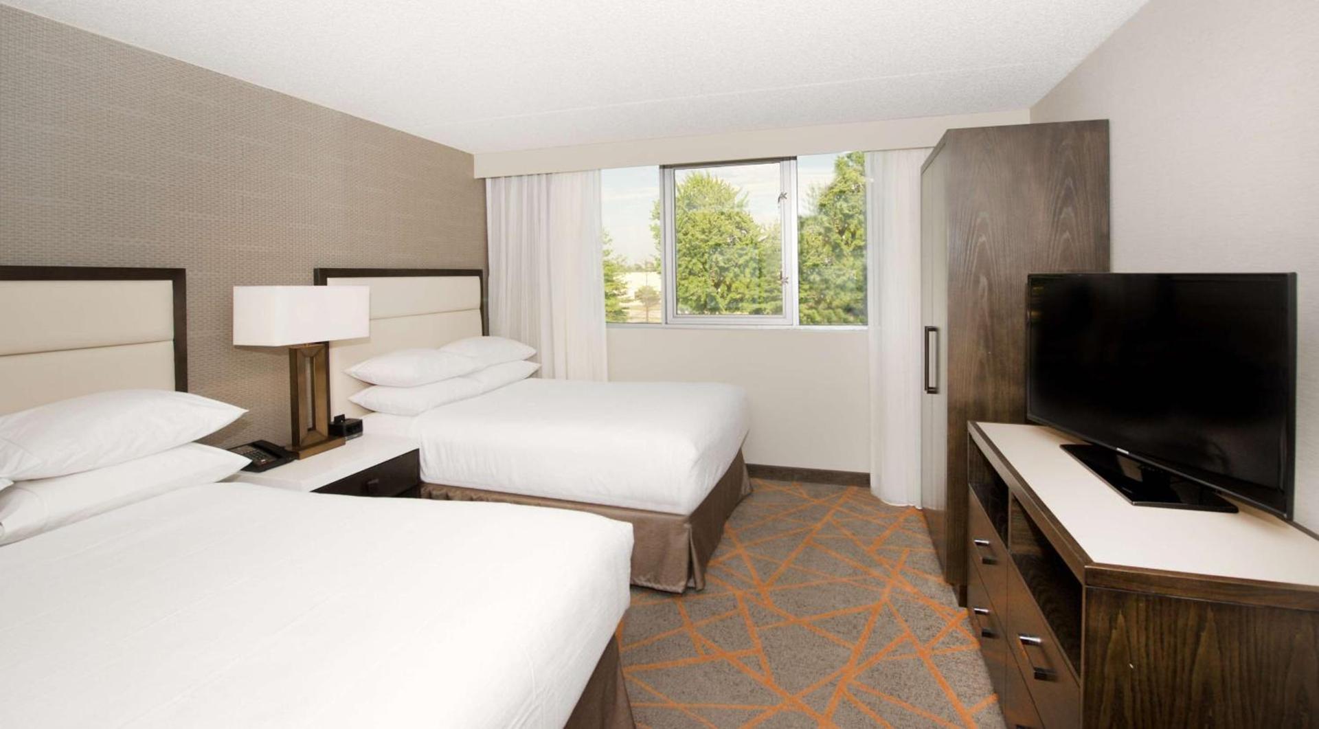 Embassy Suites by Hilton Cincinnati Northeast - Blue Ash photo 46