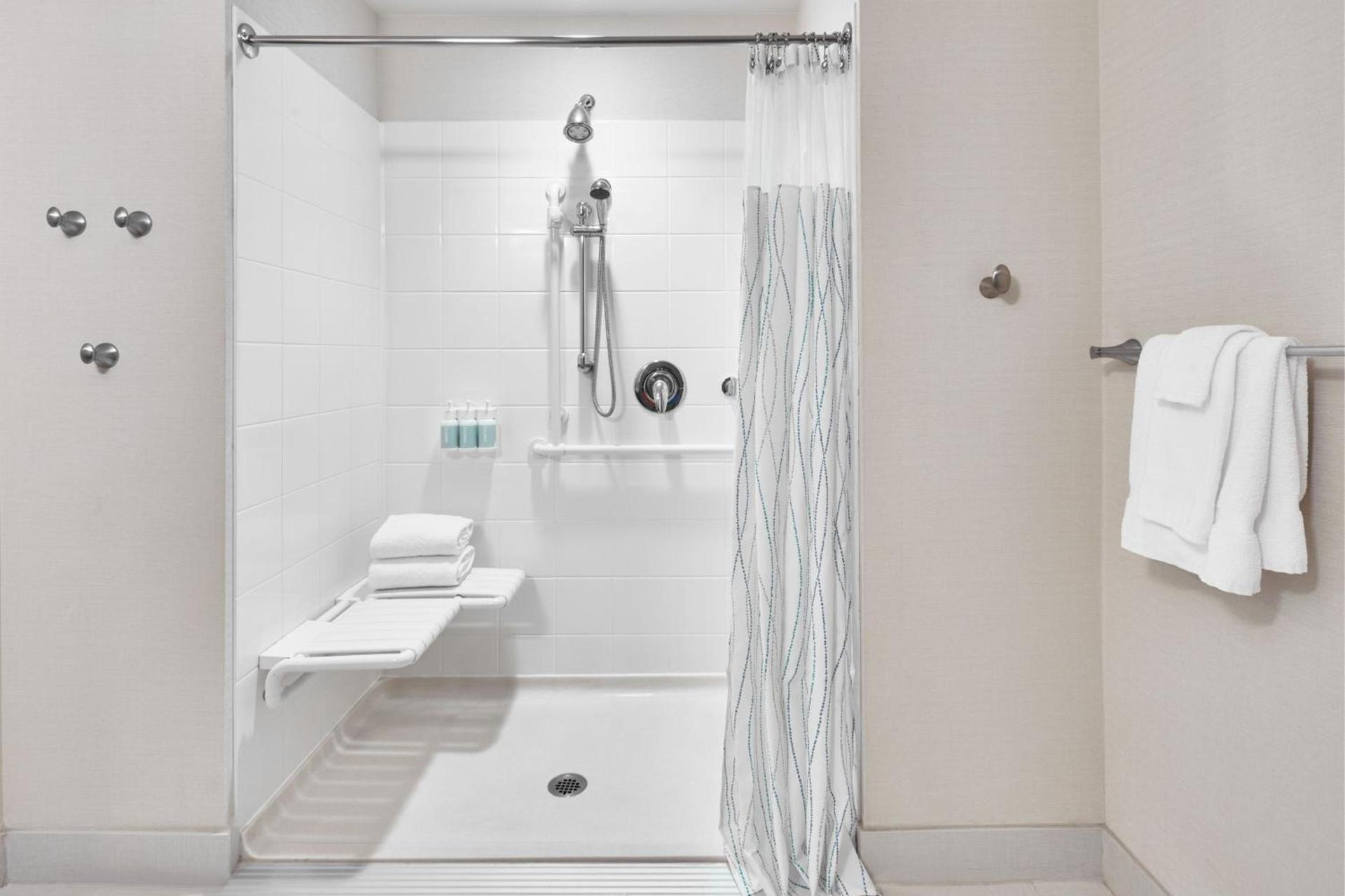 Courtyard by Marriott Portland City Center photo 13