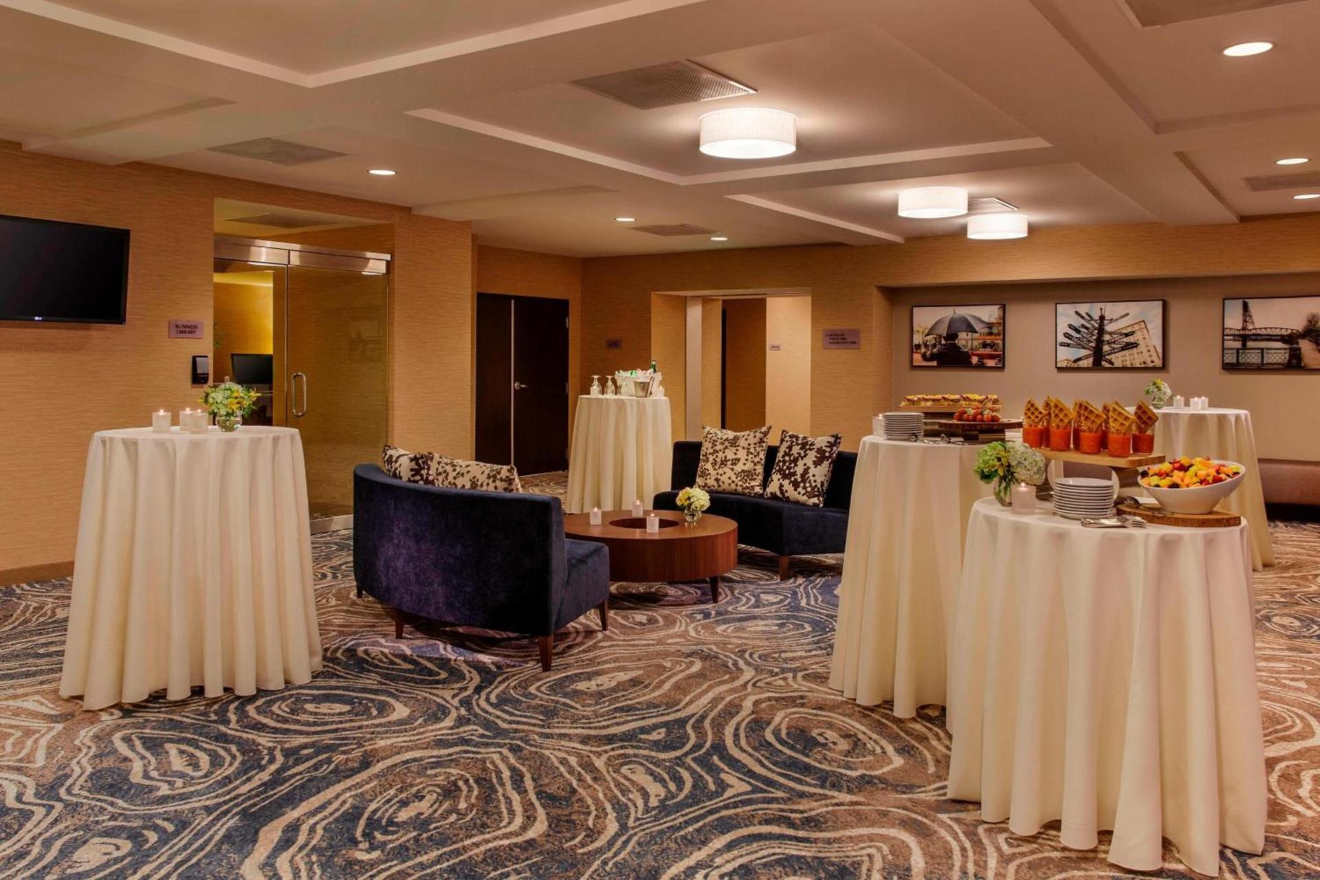 Courtyard by Marriott Portland City Center photo 33