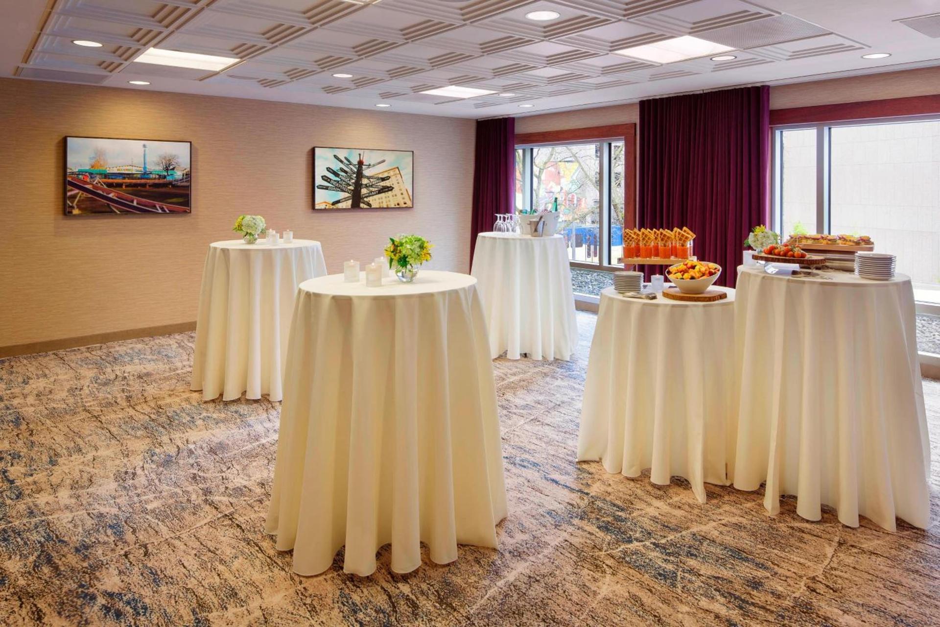 Courtyard by Marriott Portland City Center photo 35