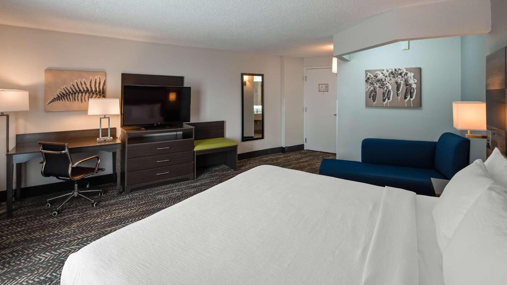 Best Western Plus Wausau Tower Inn photo 15