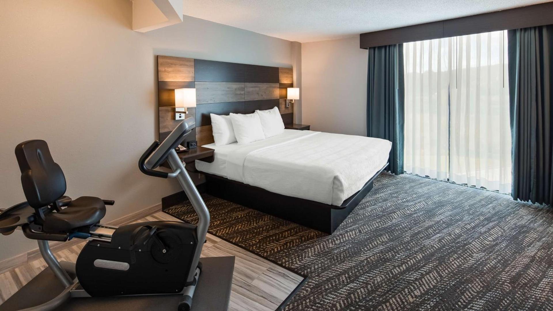 Best Western Plus Wausau Tower Inn photo 16
