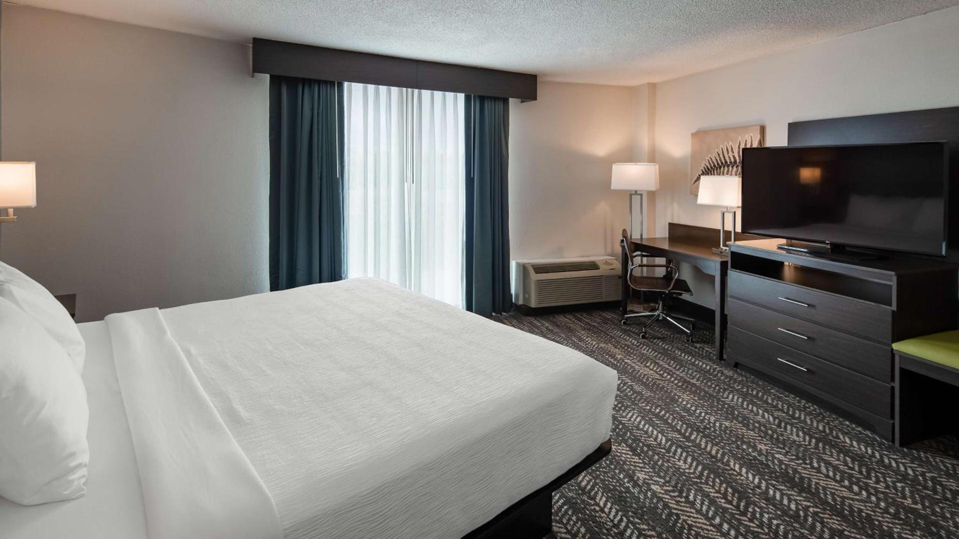 Best Western Plus Wausau Tower Inn photo 13