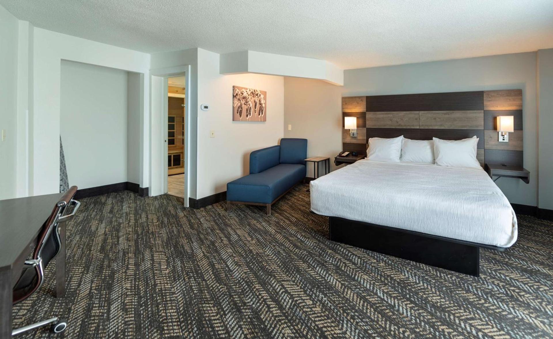 Best Western Plus Wausau Tower Inn photo 27