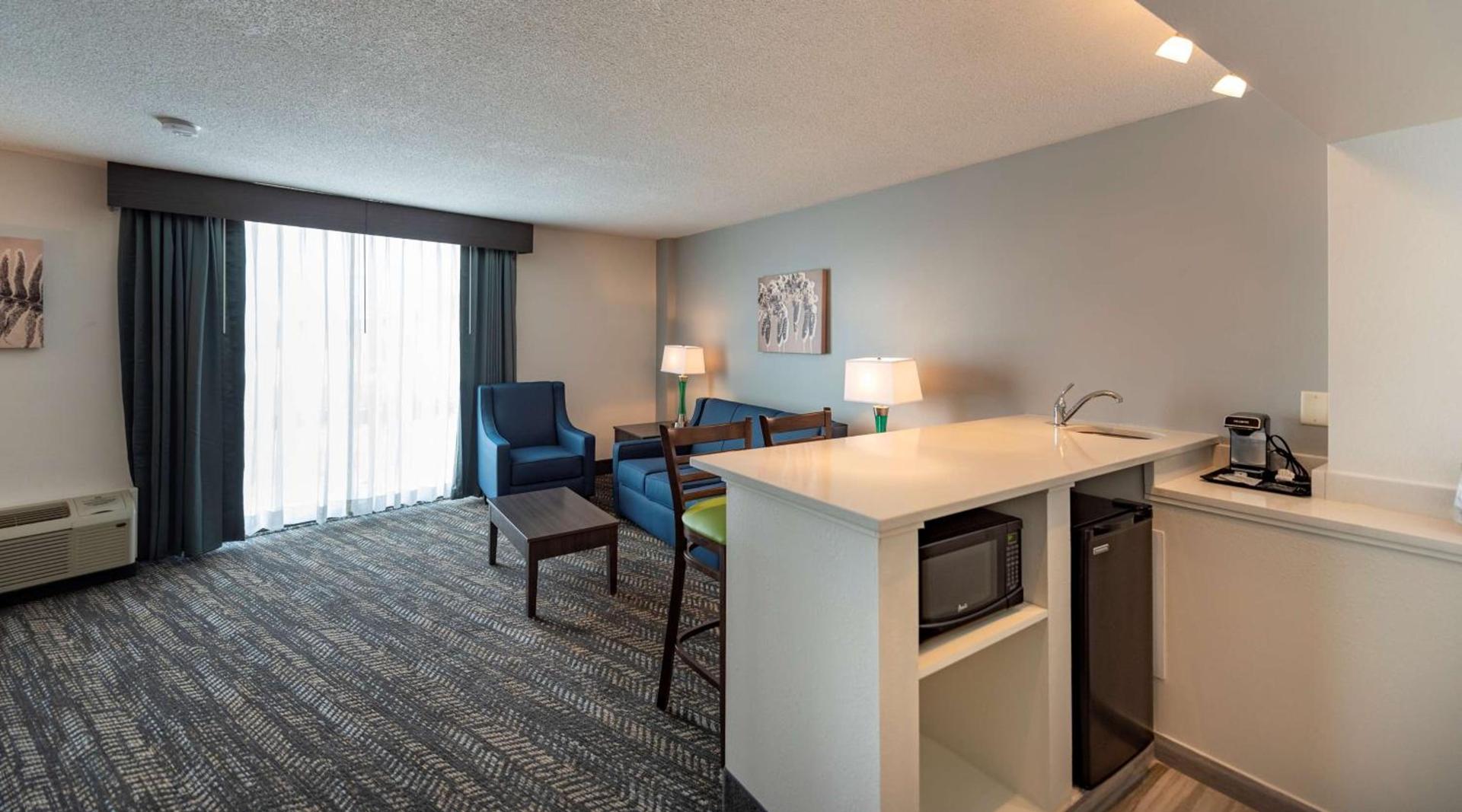 Best Western Plus Wausau Tower Inn photo 28