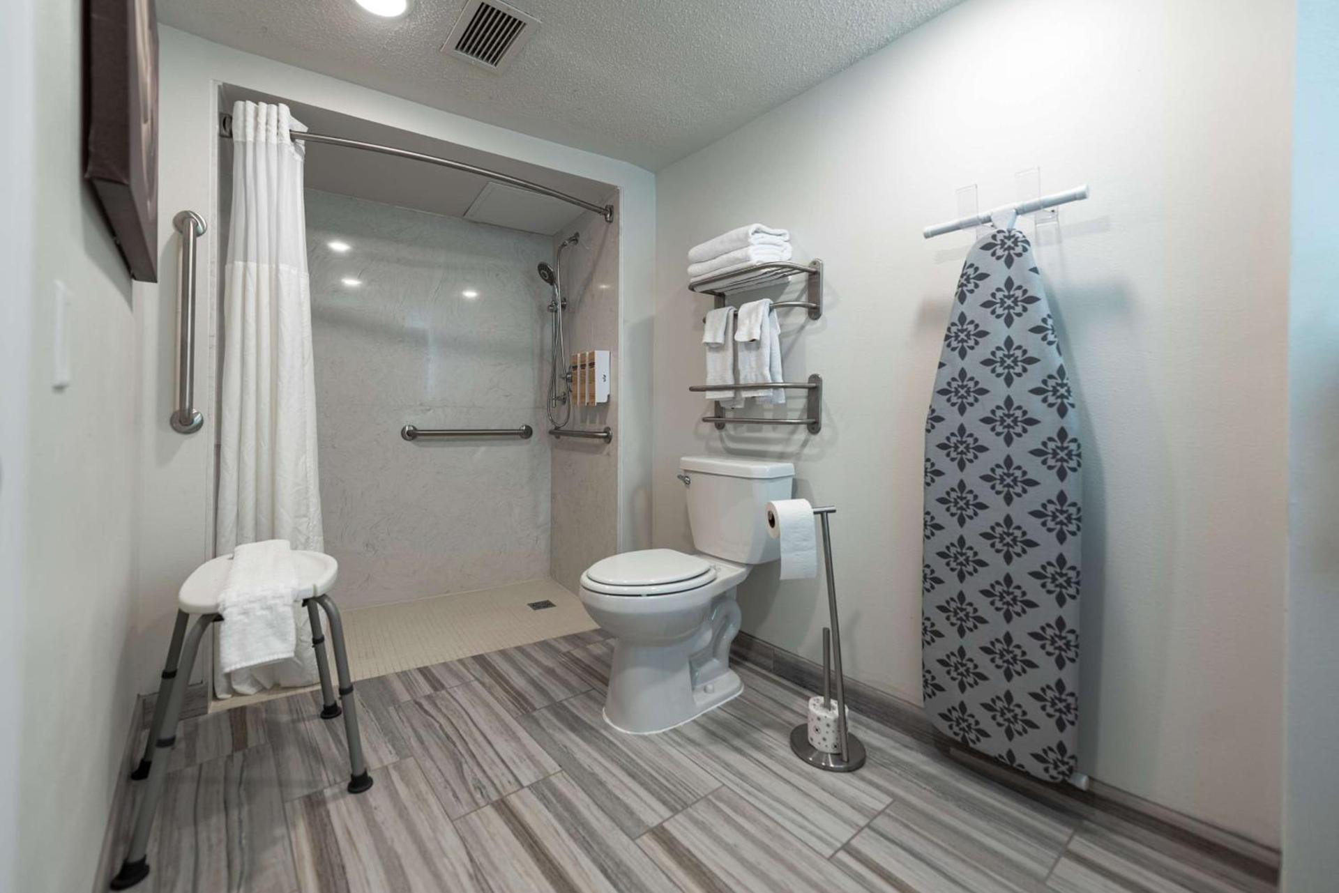 Best Western Plus Wausau Tower Inn photo 35