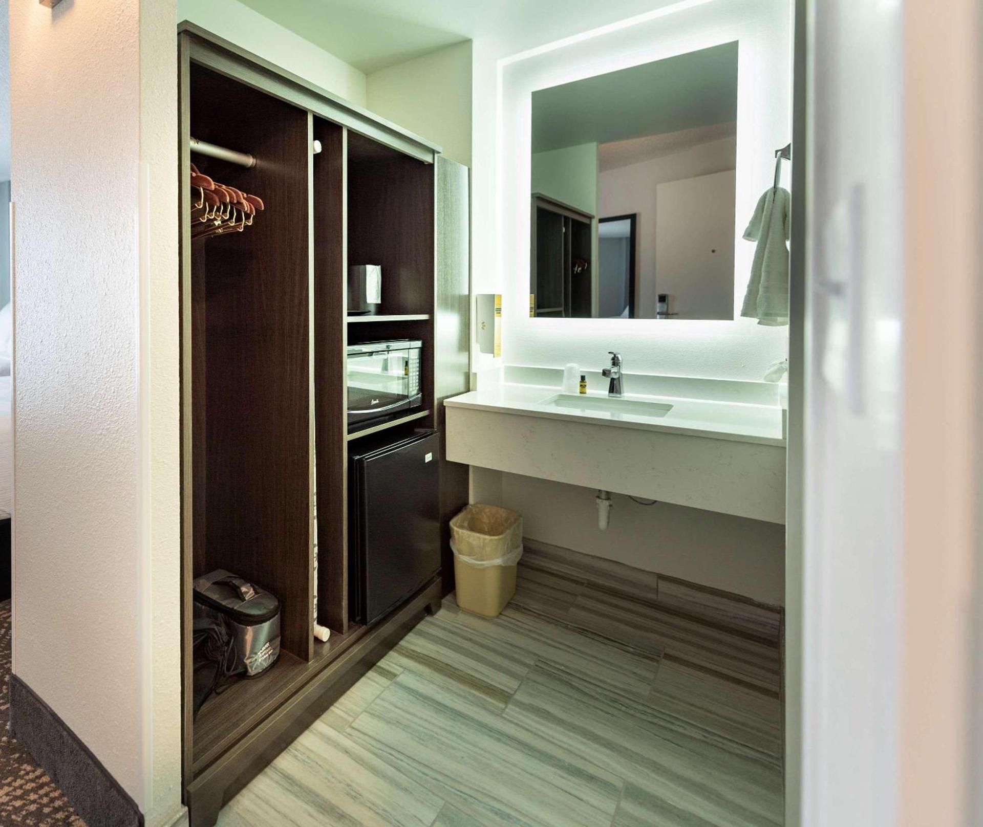 Best Western Plus Wausau Tower Inn photo 36
