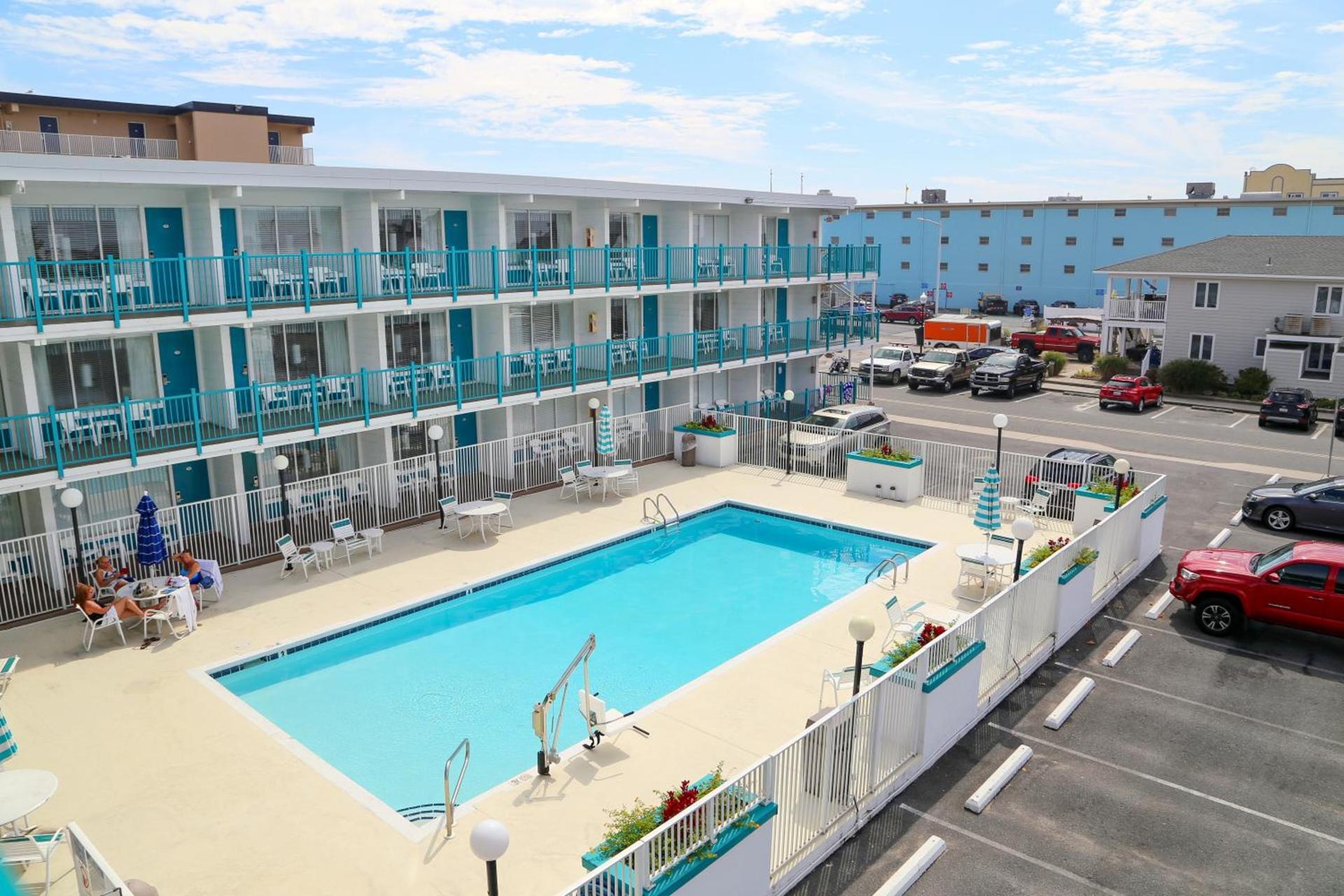 Dunes Suites Oceanfront photo 4