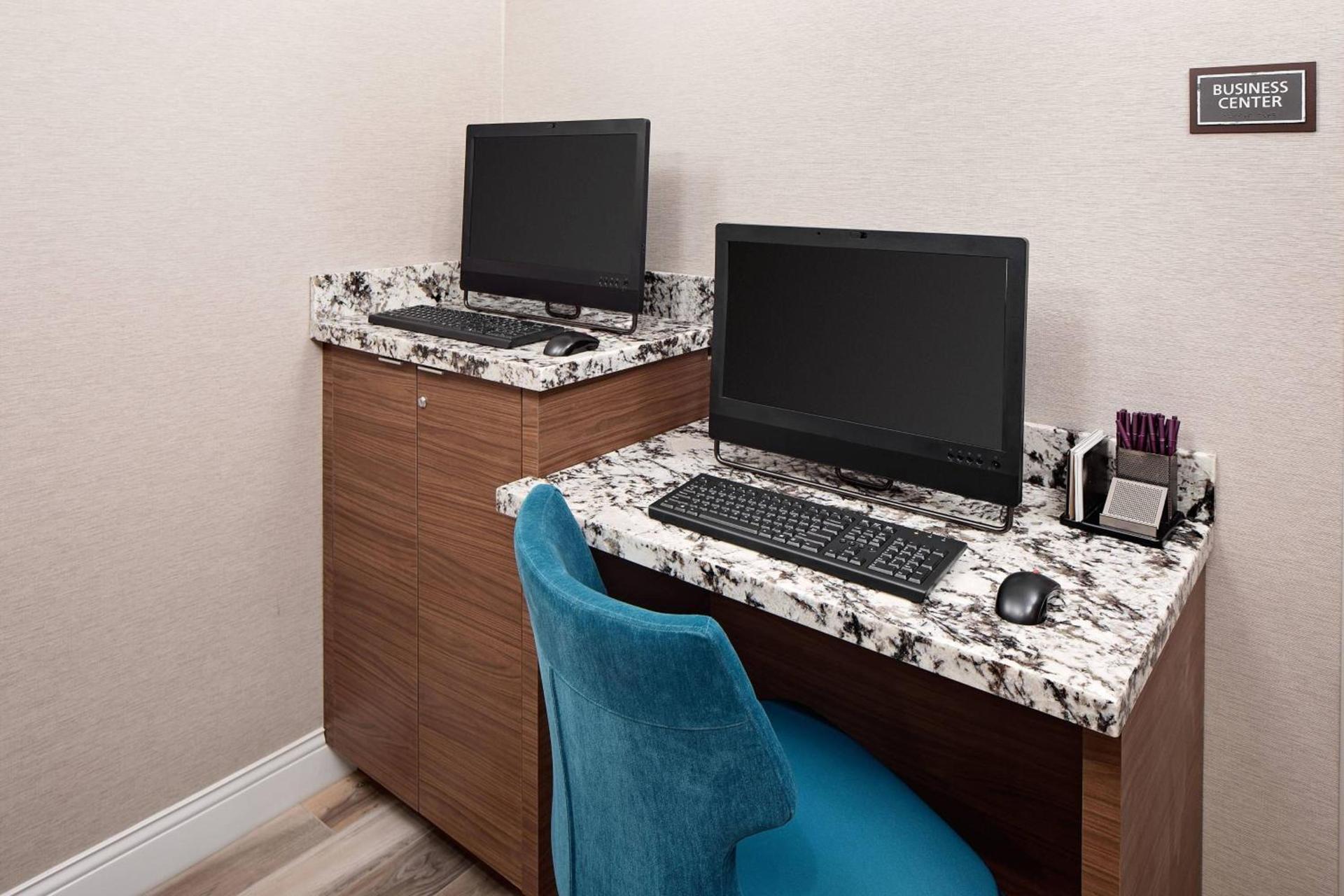 Residence Inn by Marriott Tysons photo 11
