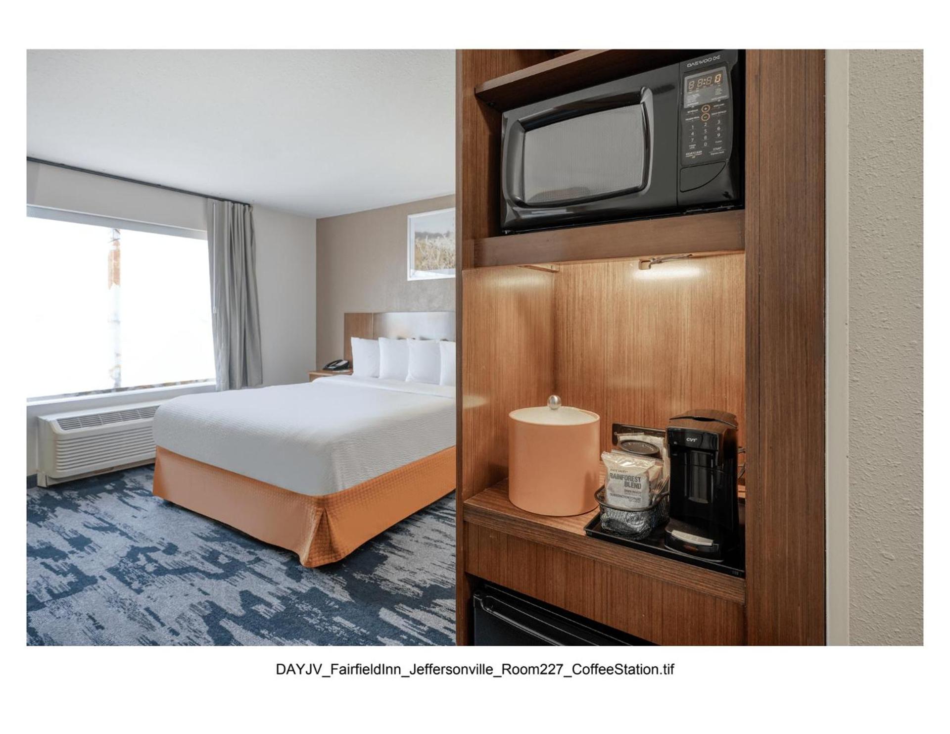 Fairfield Inn & Suites by Marriott Jeffersonville I-71 photo 13