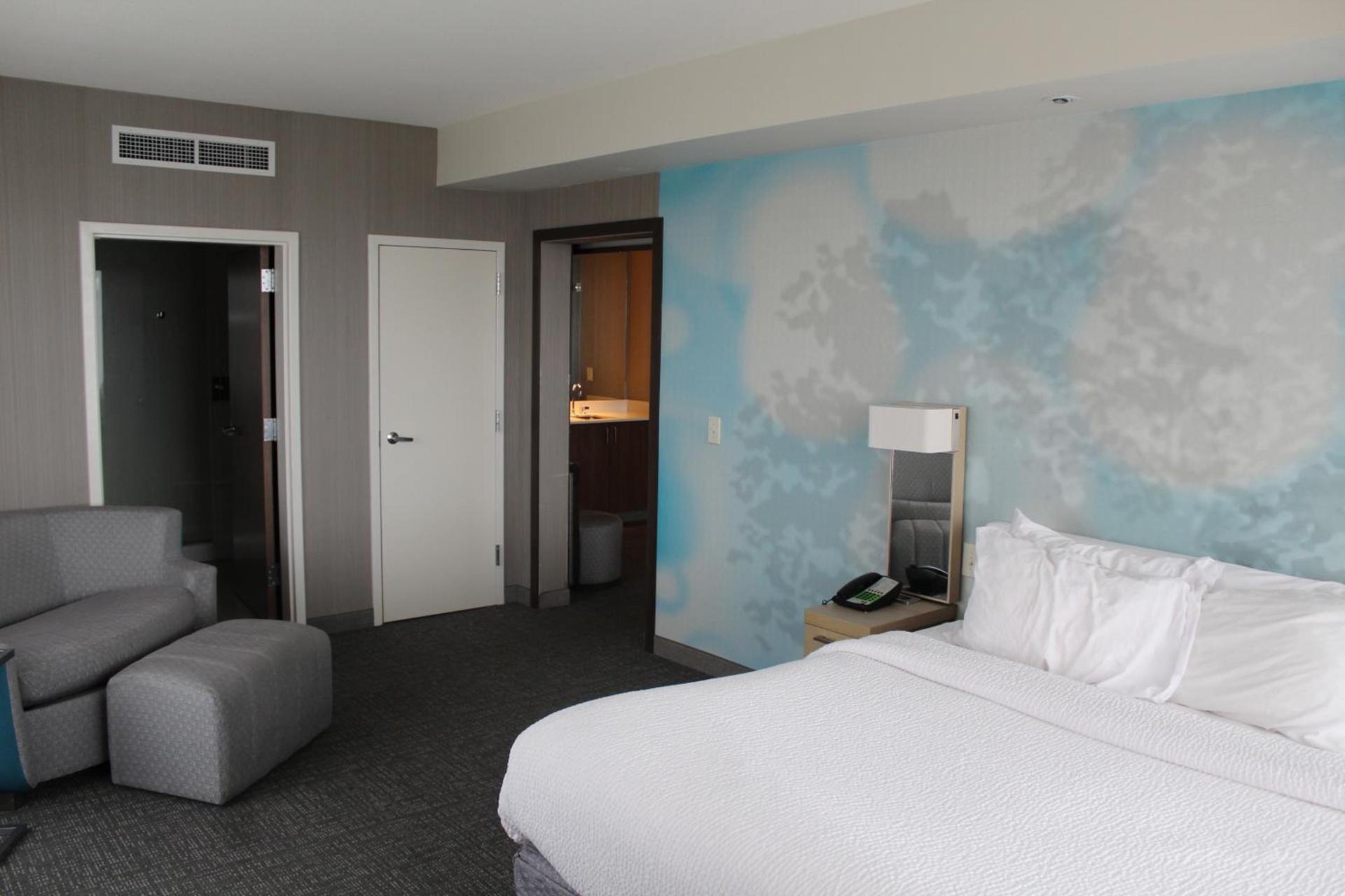Courtyard by Marriott Muncie at Horizon Convention Center photo 15