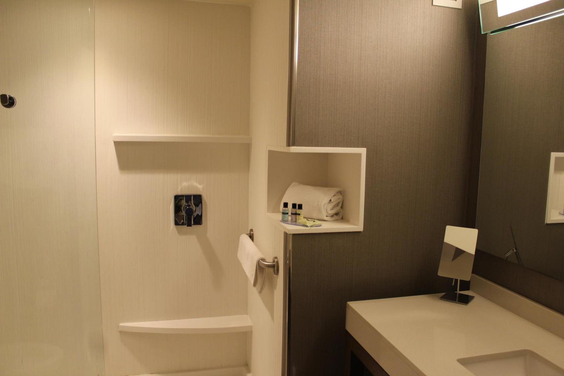 Courtyard by Marriott Muncie at Horizon Convention Center photo 10