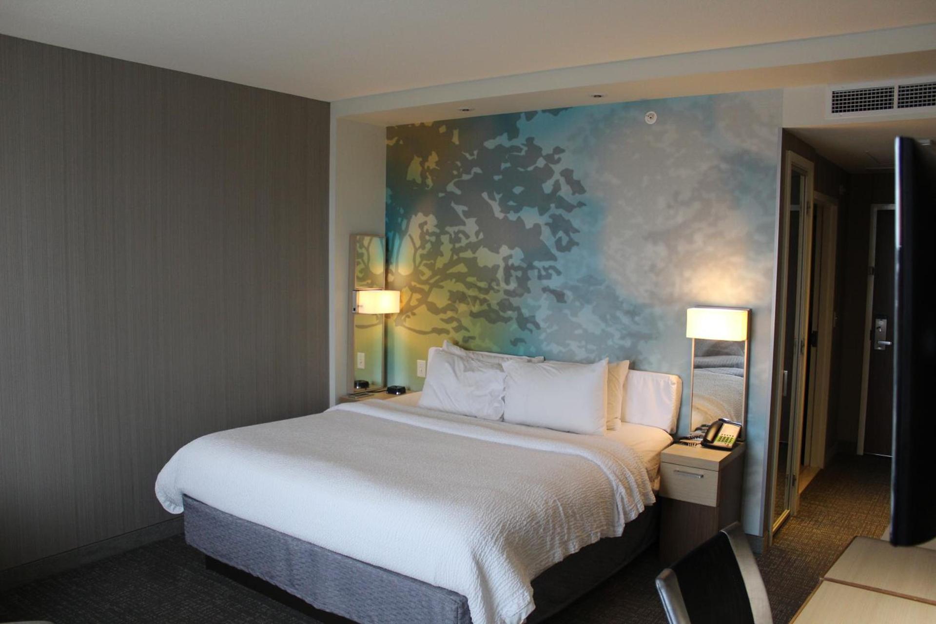 Courtyard by Marriott Muncie at Horizon Convention Center photo 18