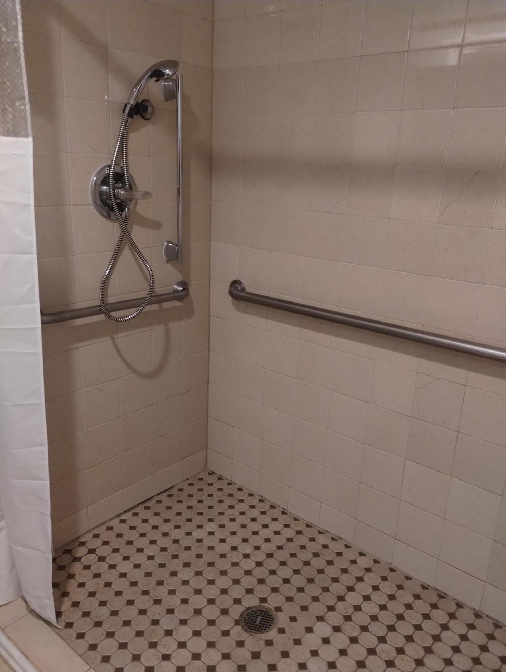 Quality Inn & Suites Wilsonville photo 42