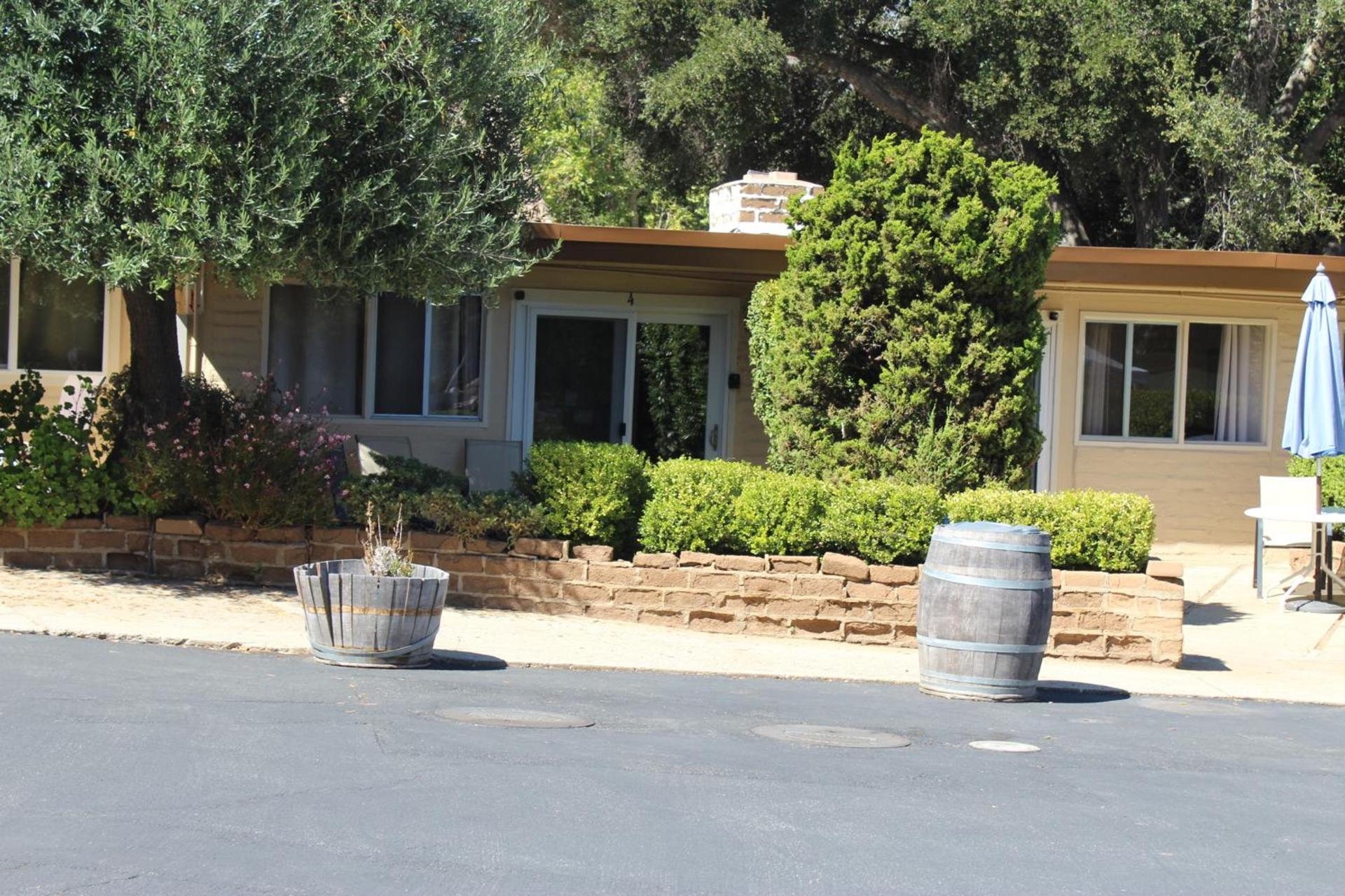 Little European Lodge photo 25