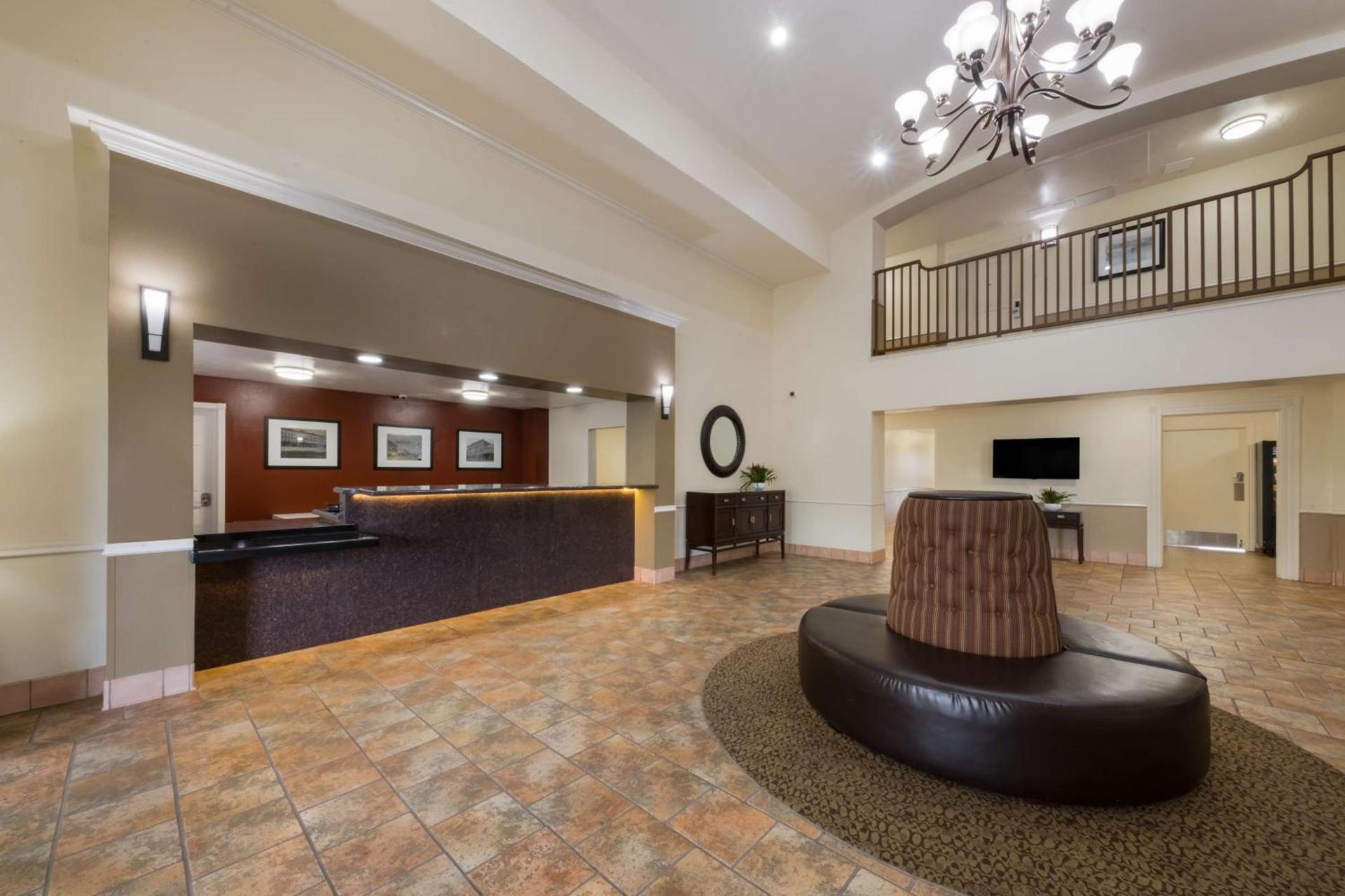Best Western Salinas Valley Inn & Suites photo 3