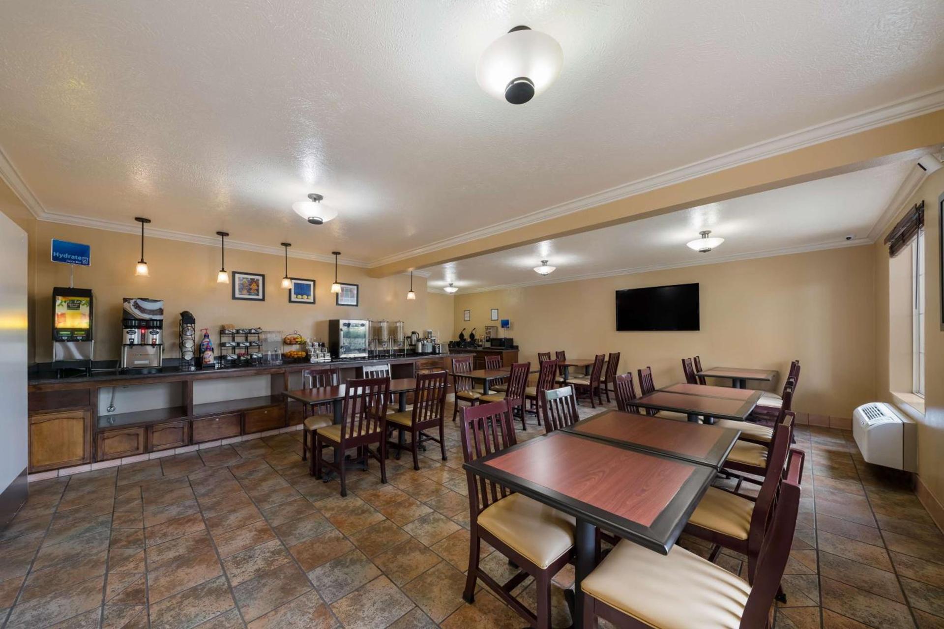 Best Western Salinas Valley Inn & Suites photo 13