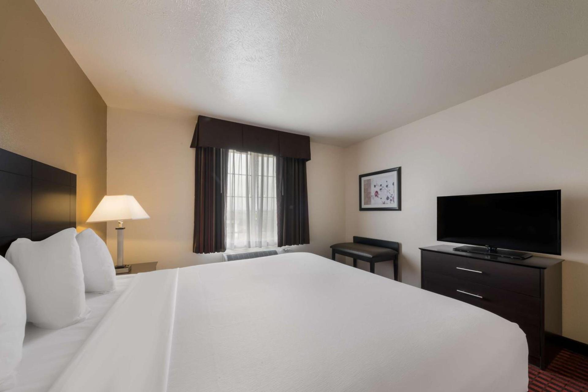 Best Western Salinas Valley Inn & Suites photo 18