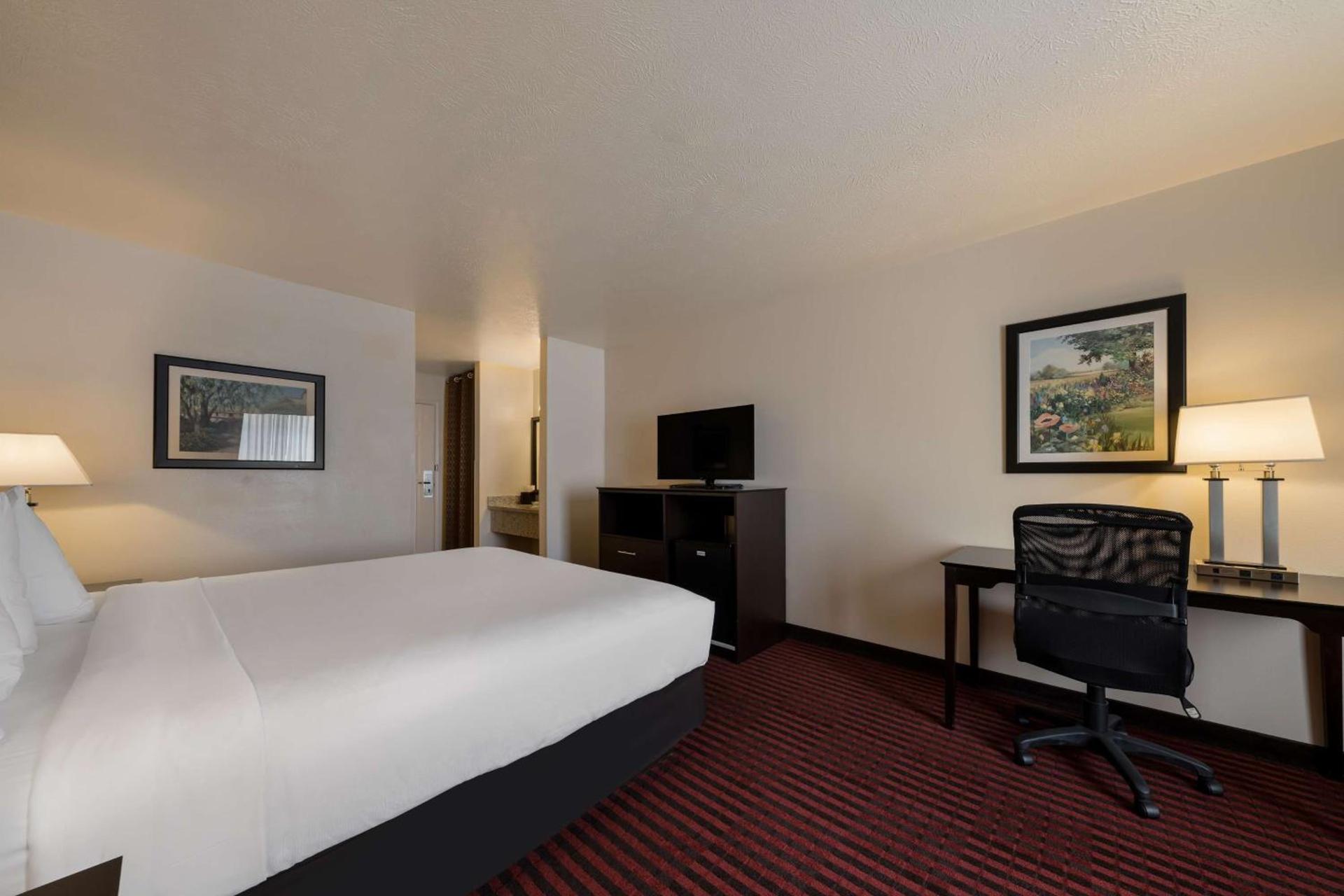 Best Western Salinas Valley Inn & Suites photo 23