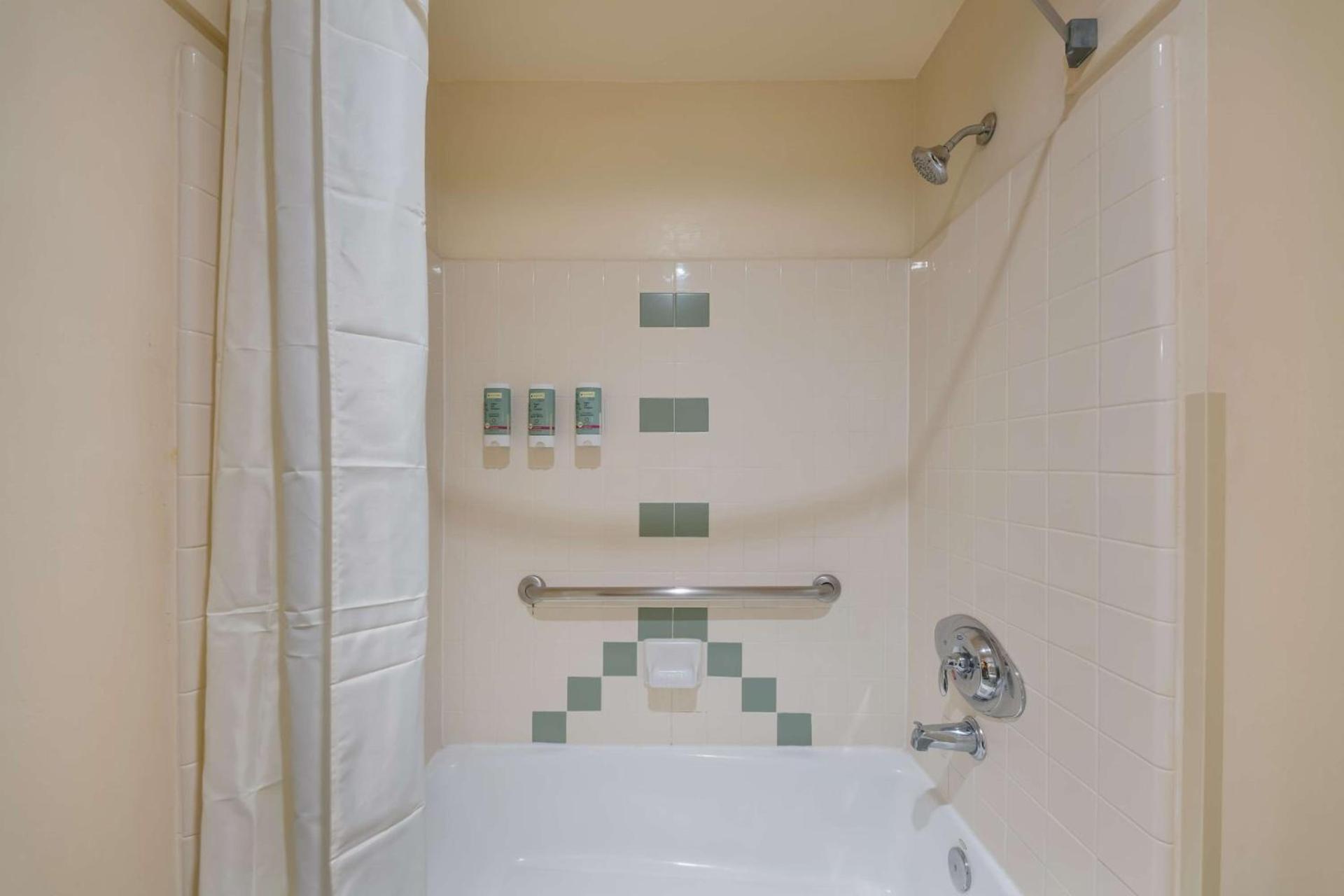 Best Western Salinas Valley Inn & Suites photo 30