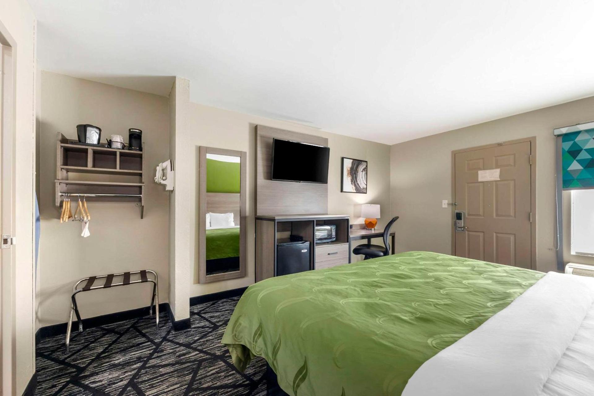 Quality Inn Jackson Northwest photo 25