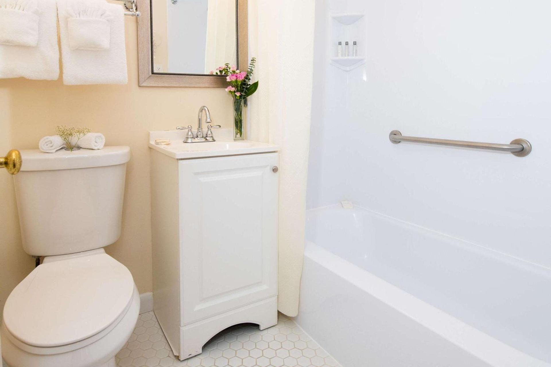 Rodeway Inn Middletown - Newport photo 35