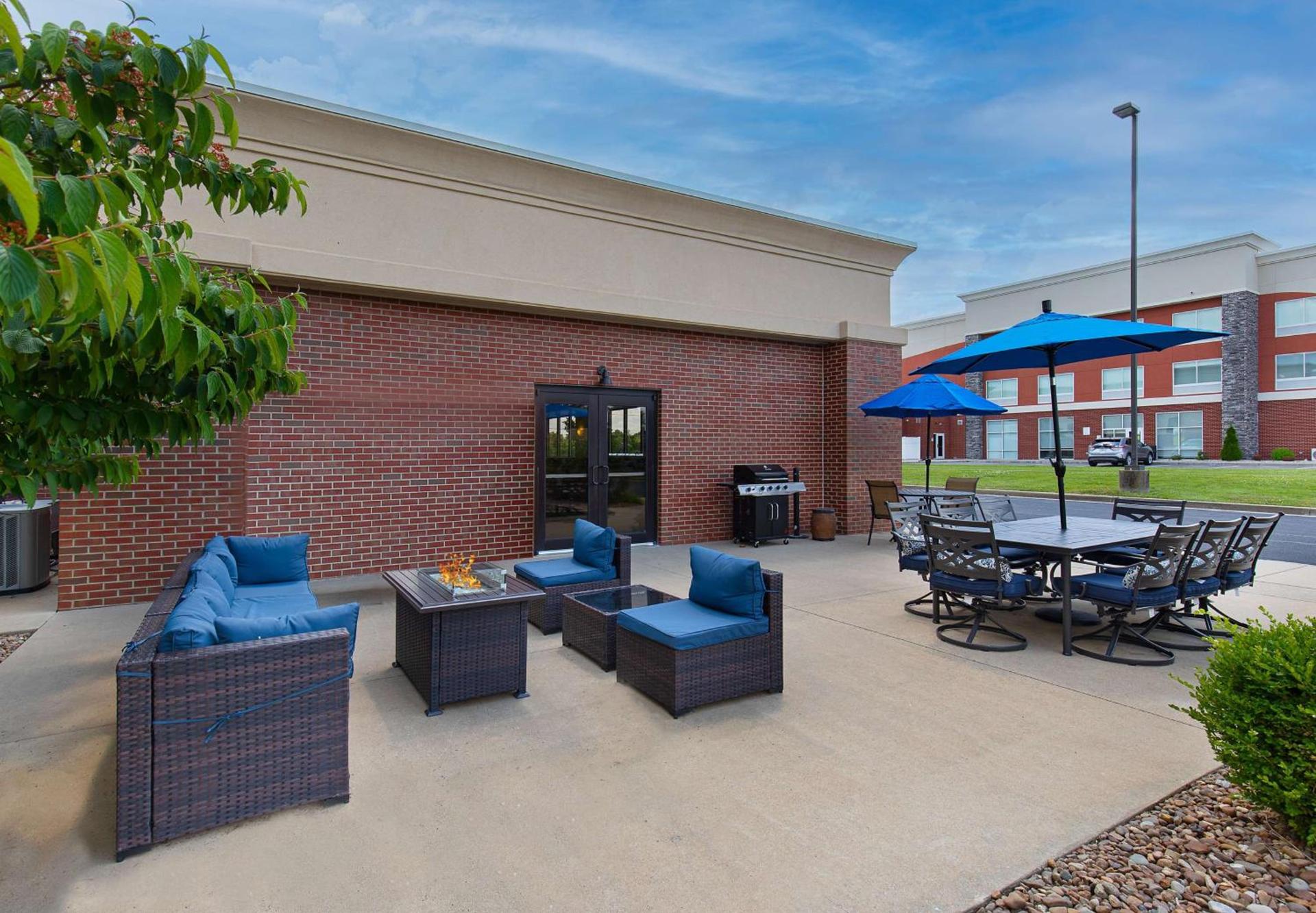 Hampton Inn & Suites Madisonville photo 4