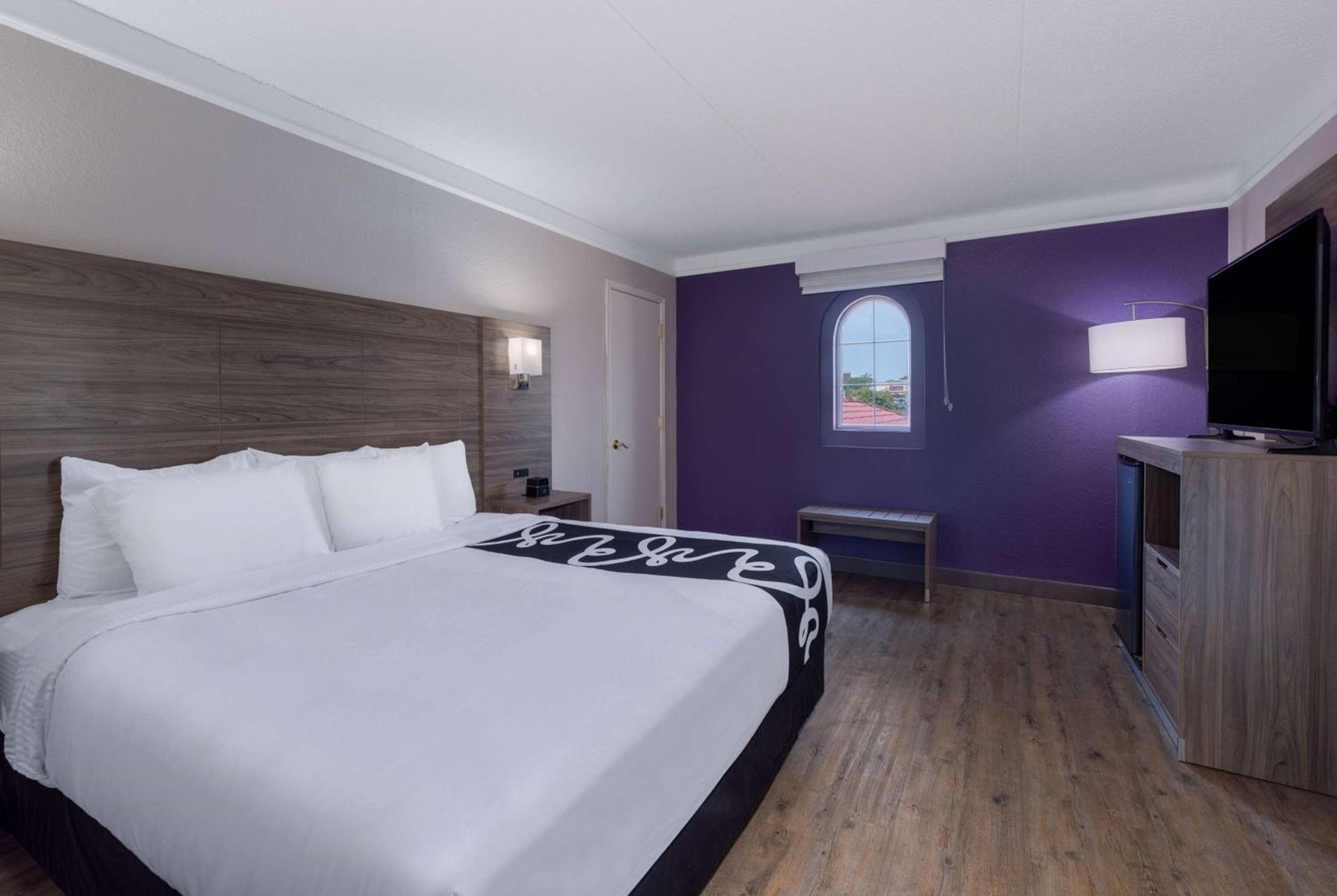 La Quinta Inn by Wyndham Kansas City Lenexa photo 19