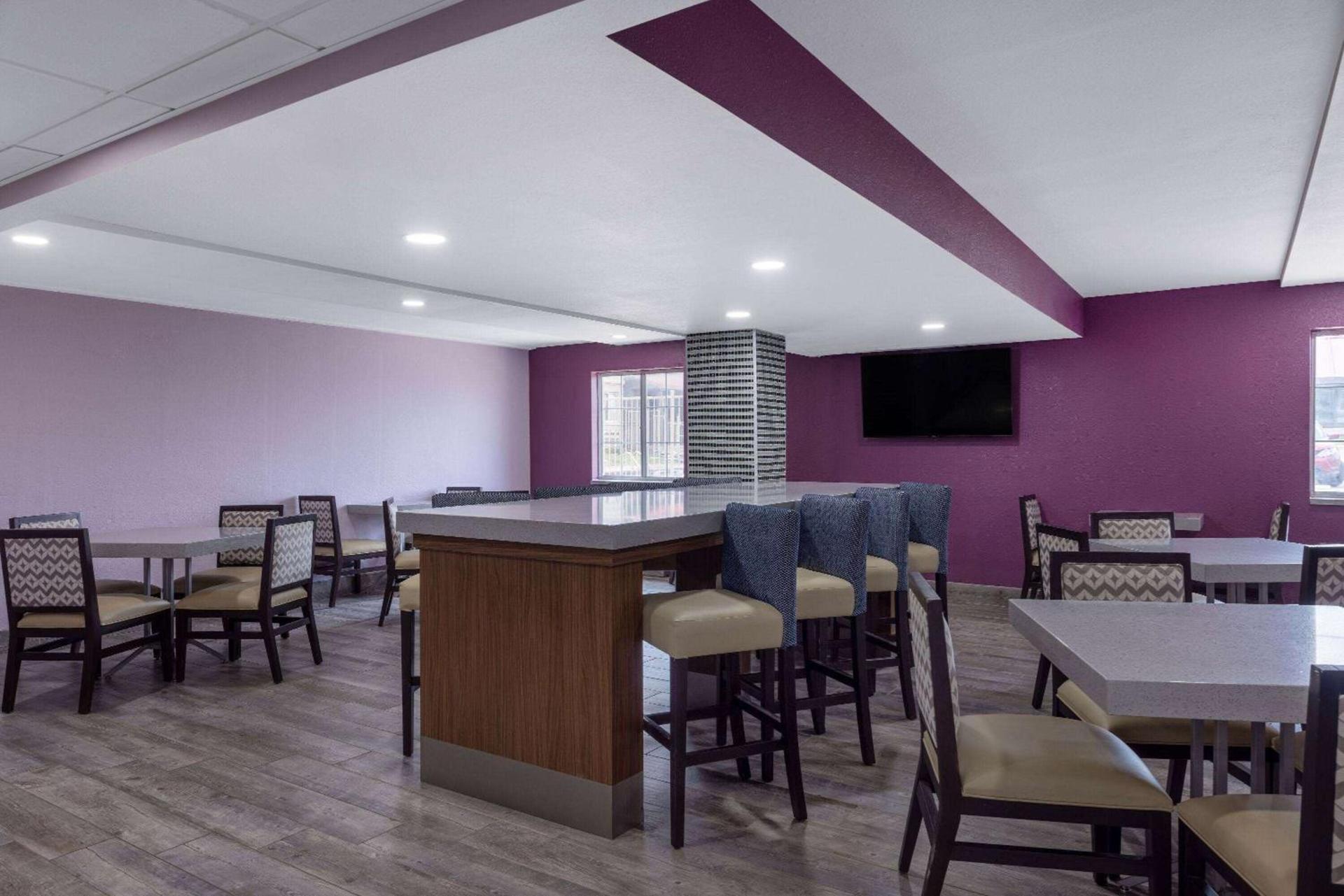 La Quinta Inn by Wyndham Kansas City Lenexa photo 28