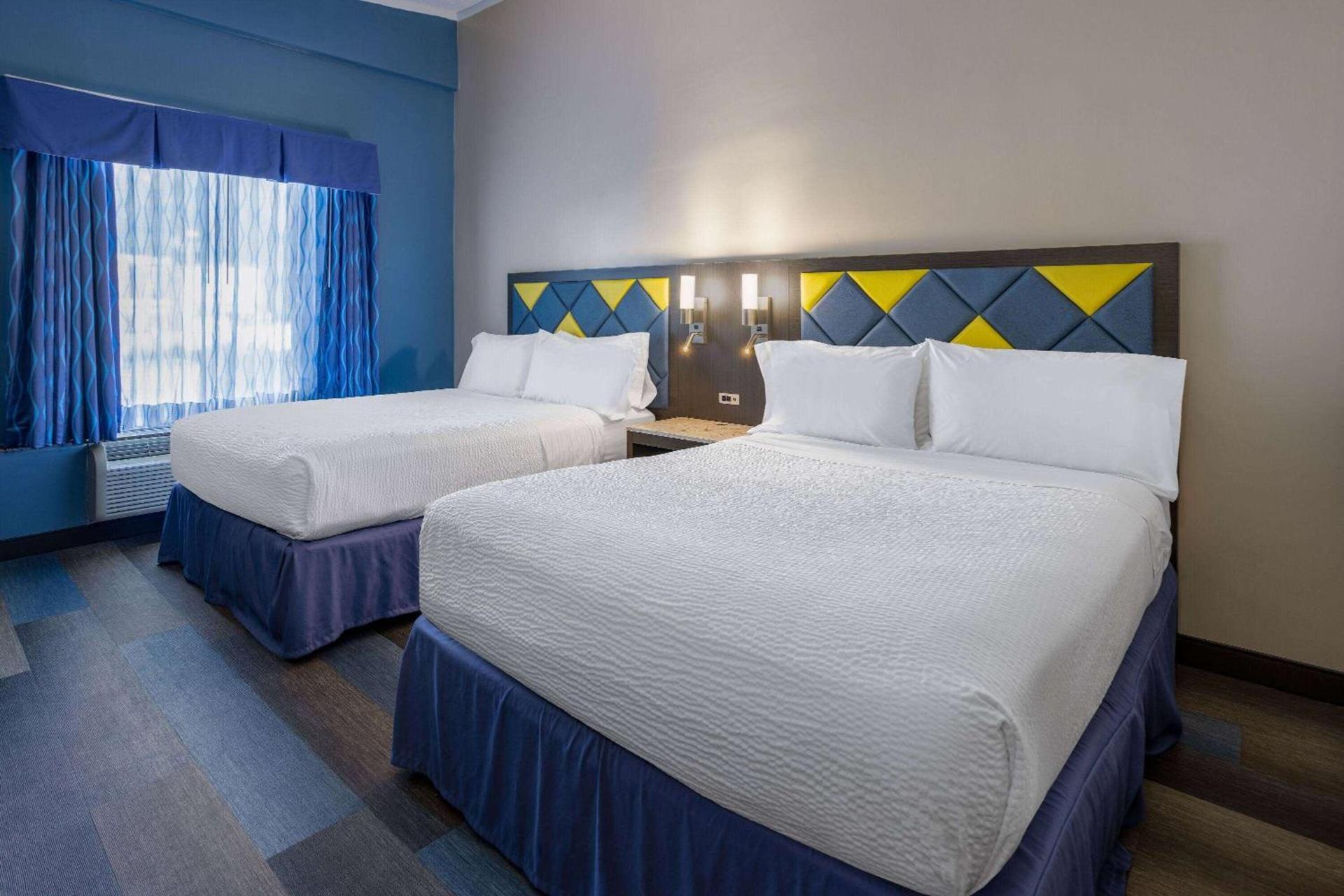 Days Hotel by Wyndham North Bergen photo 15