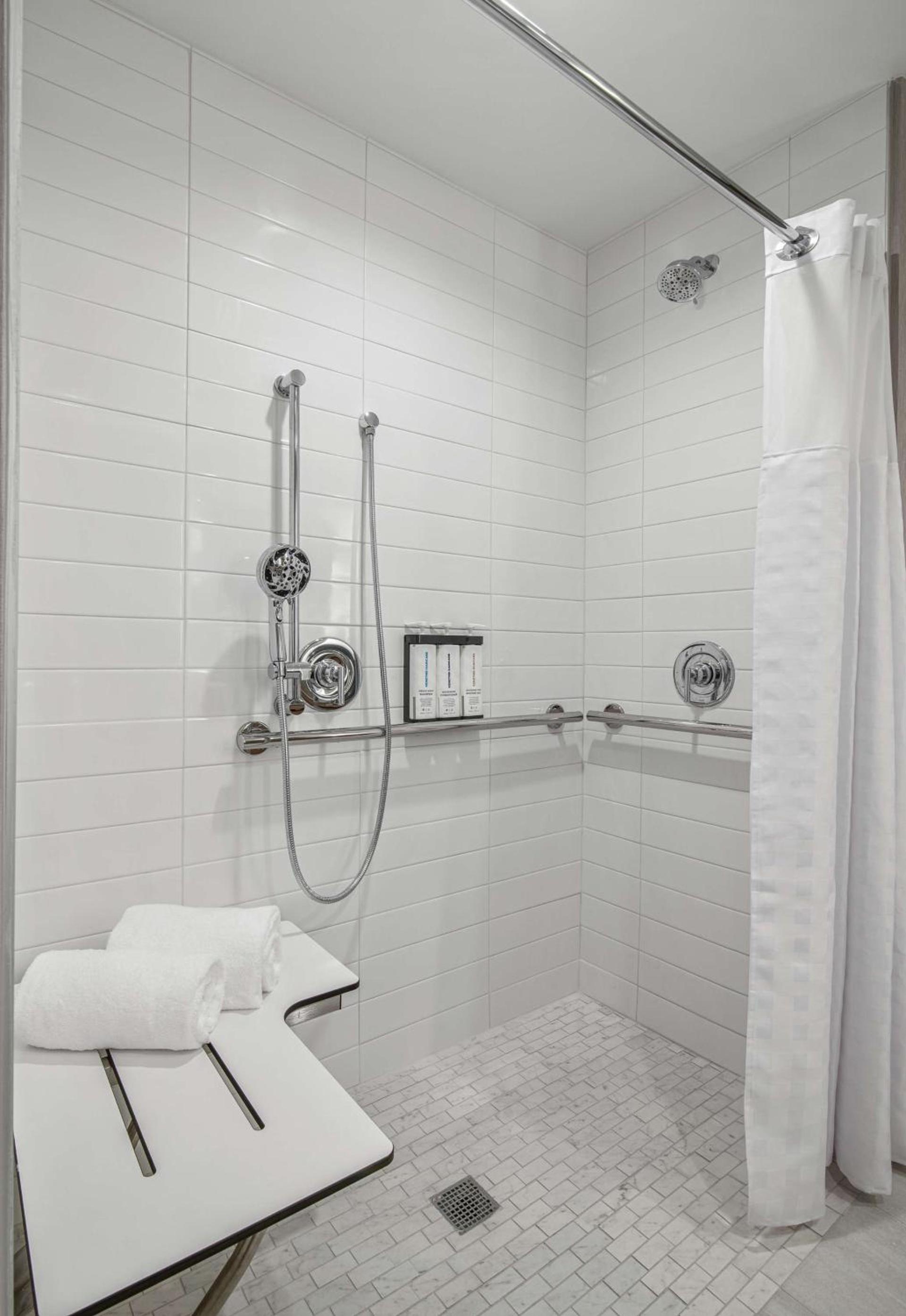 Hyatt Place Newark-Silicon Valley photo 12