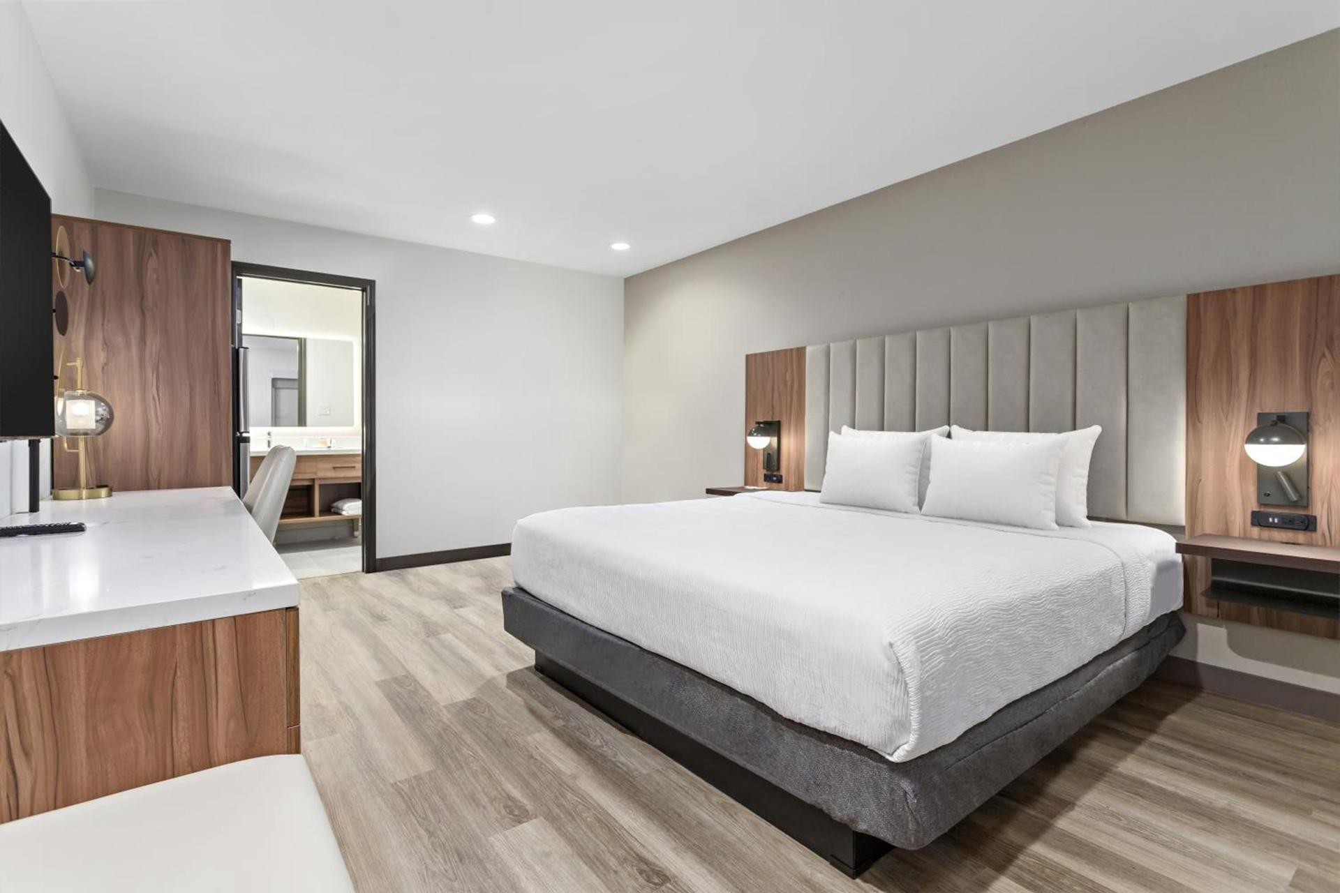 Baymont by Wyndham Beaumont photo 31