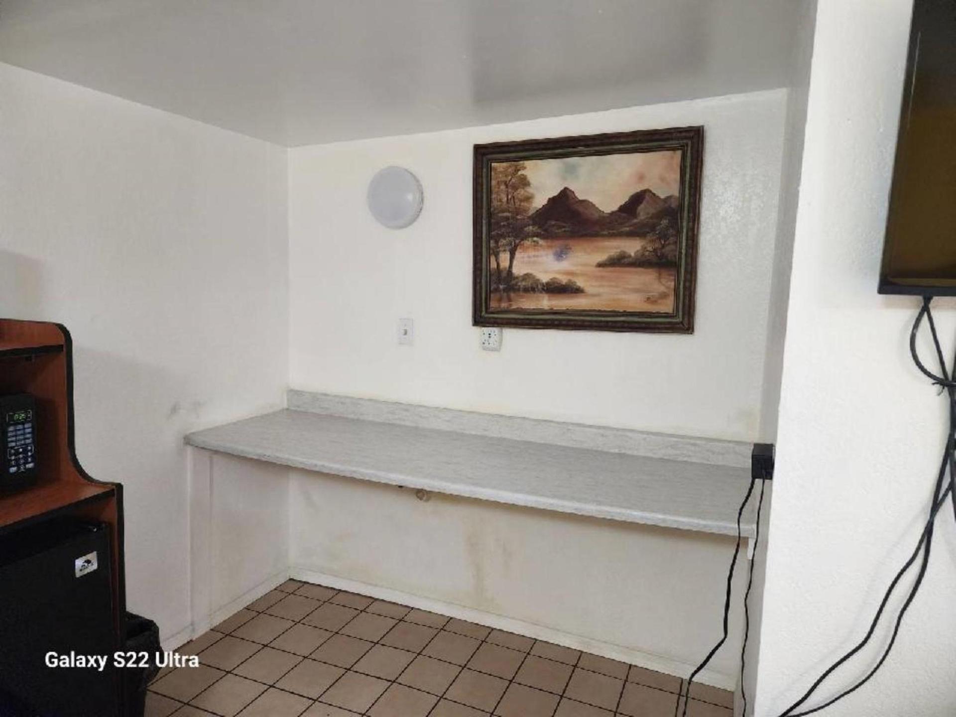 Rose's Motel photo 37