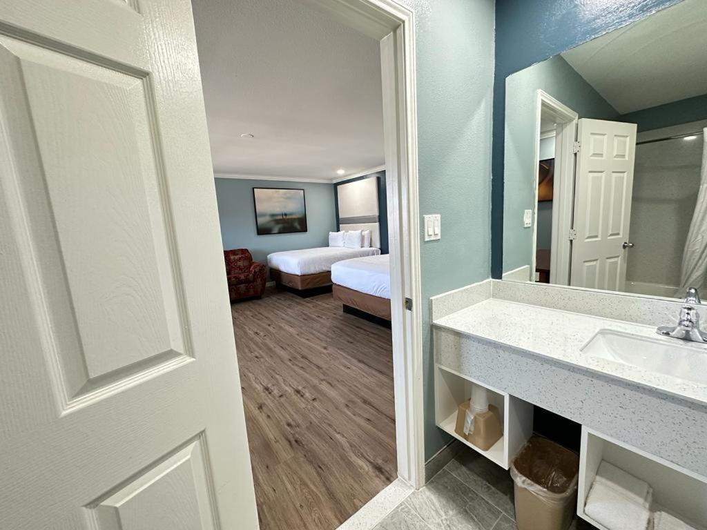 Executive Inn & Suites Magnolia photo 14