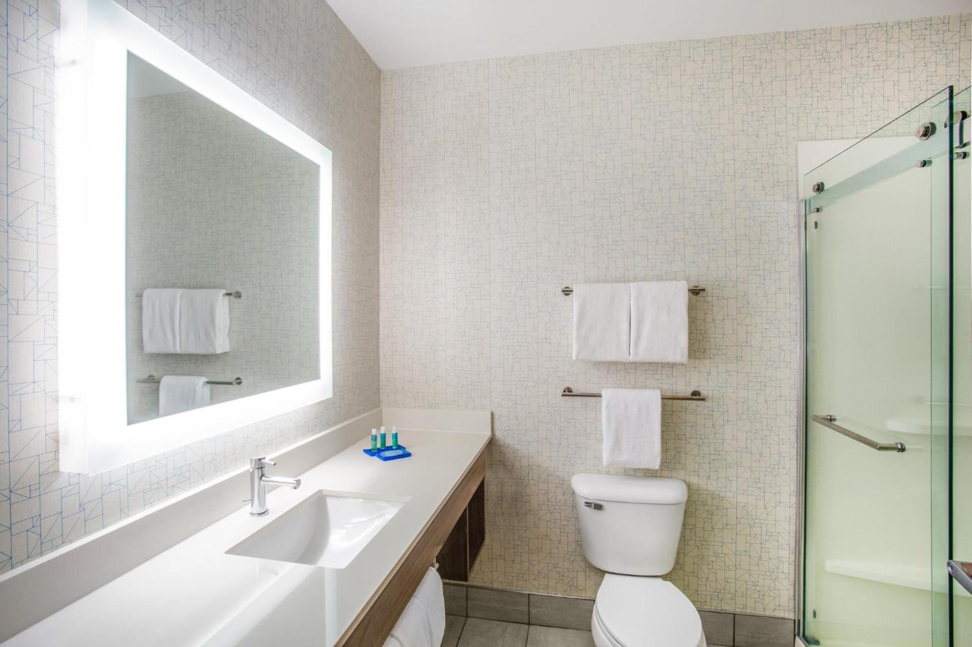 Holiday Inn Express Hotel & Suites Cedar City by IHG photo 22