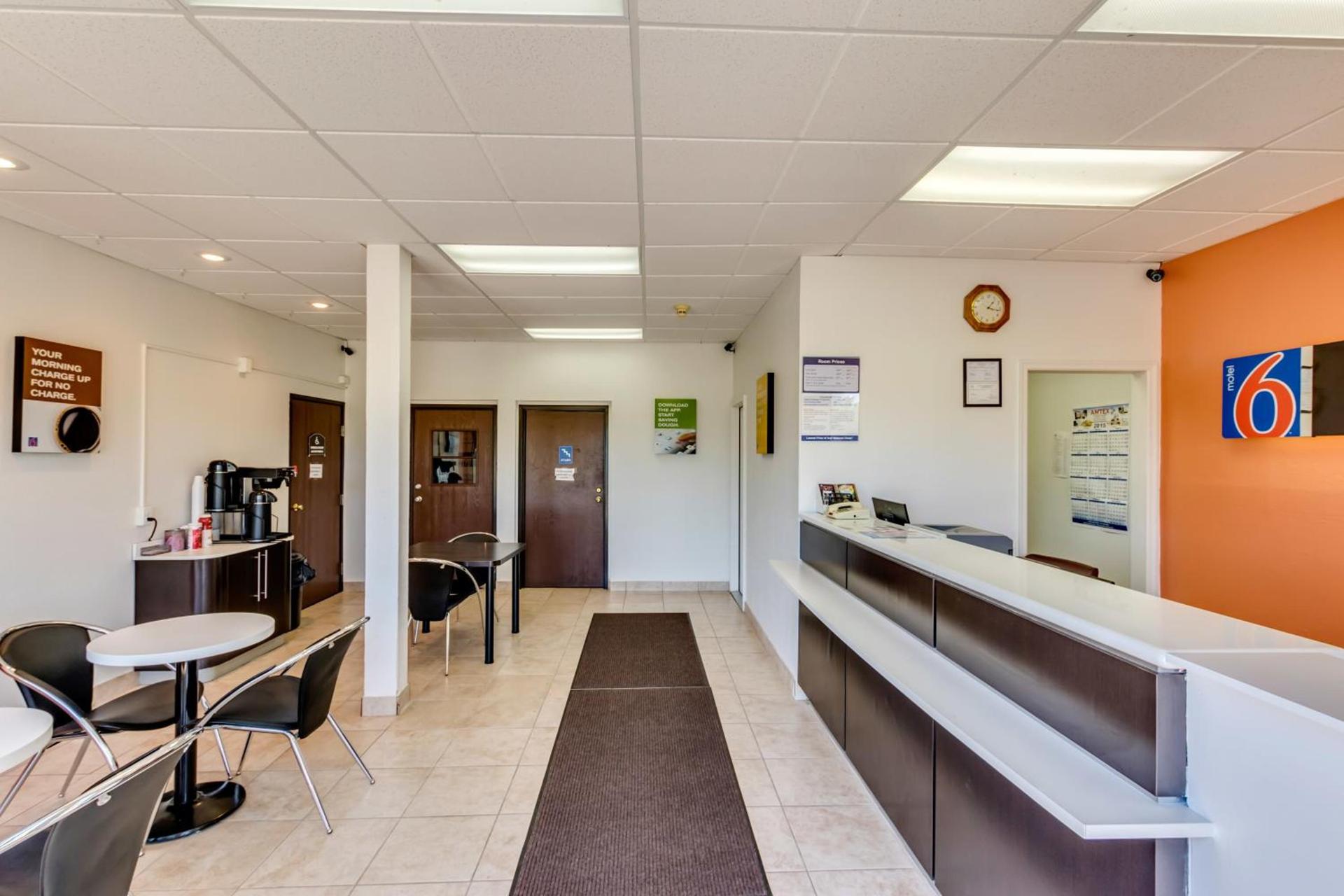 Motel 6-Albert Lea, MN photo 32