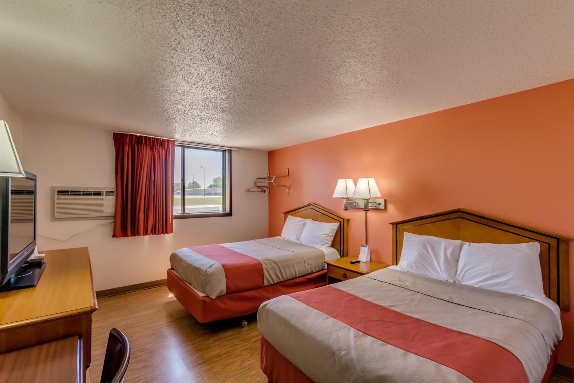 Motel 6-Albert Lea, MN photo 33