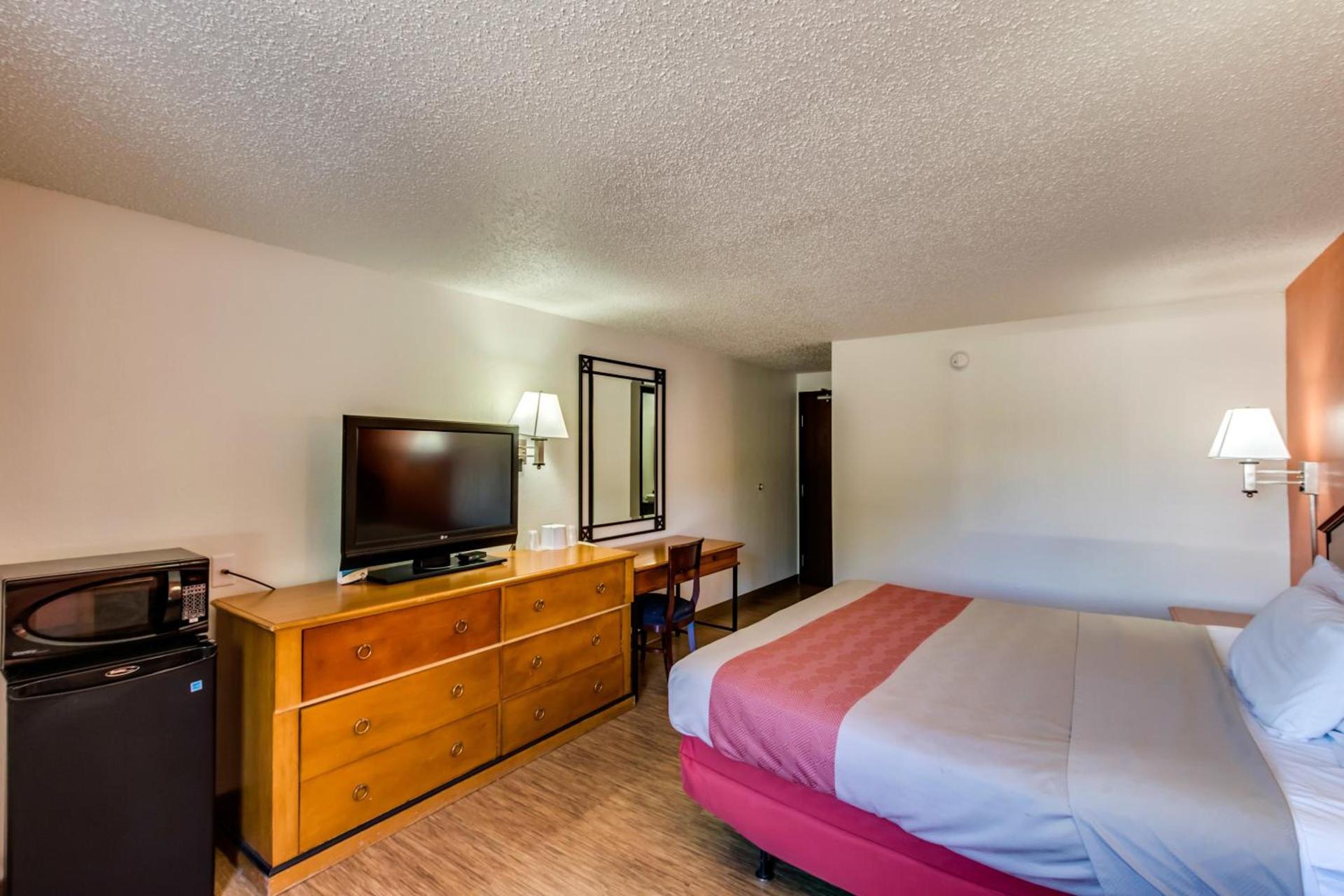 Motel 6-Albert Lea, MN photo 39