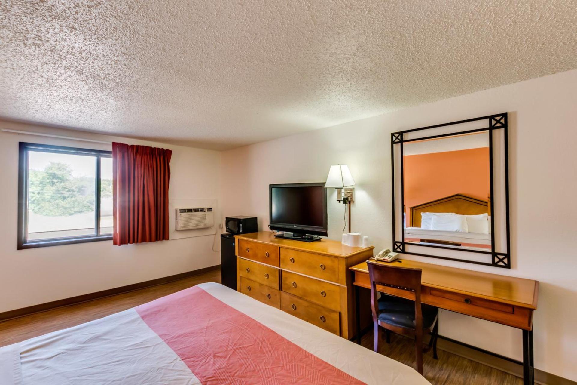 Motel 6-Albert Lea, MN photo 38