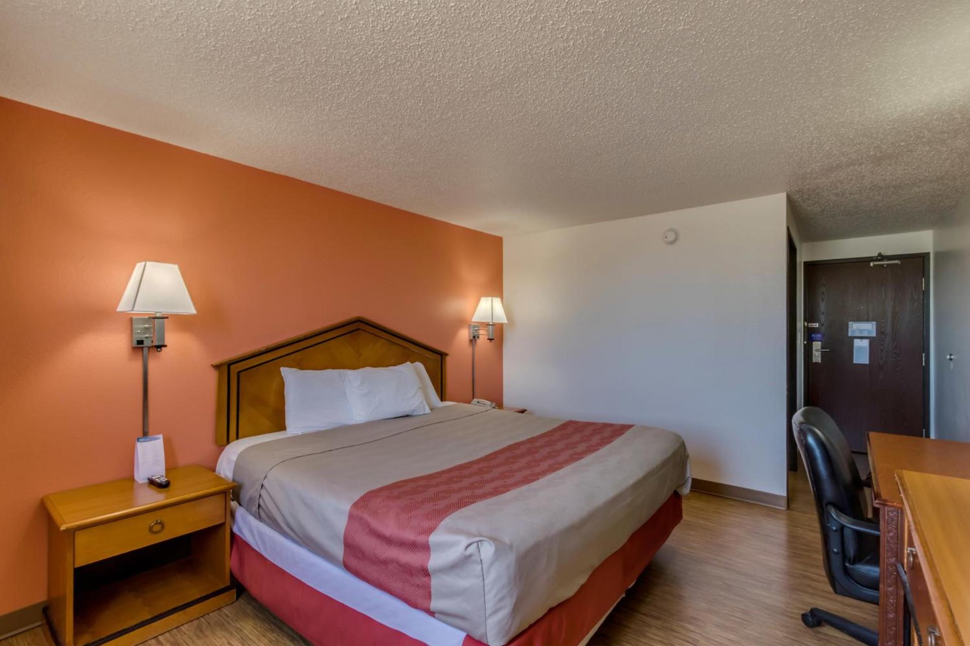 Motel 6-Albert Lea, MN photo 41