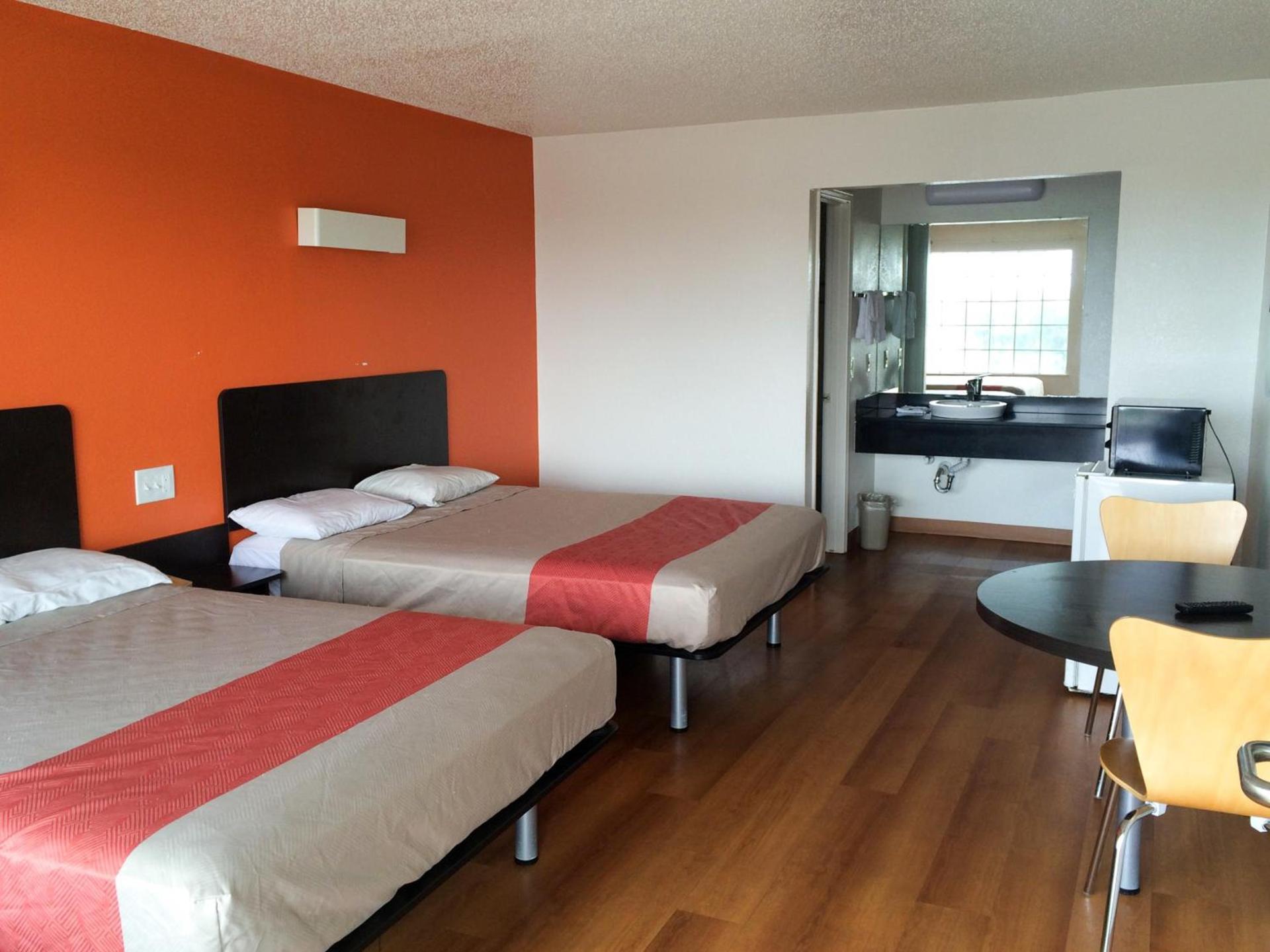 Motel 6-Waxahachie, TX photo 41
