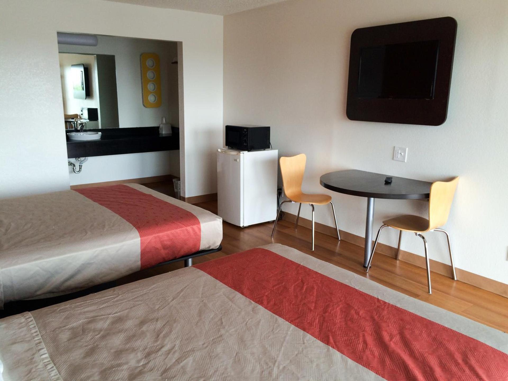 Motel 6-Waxahachie, TX photo 42