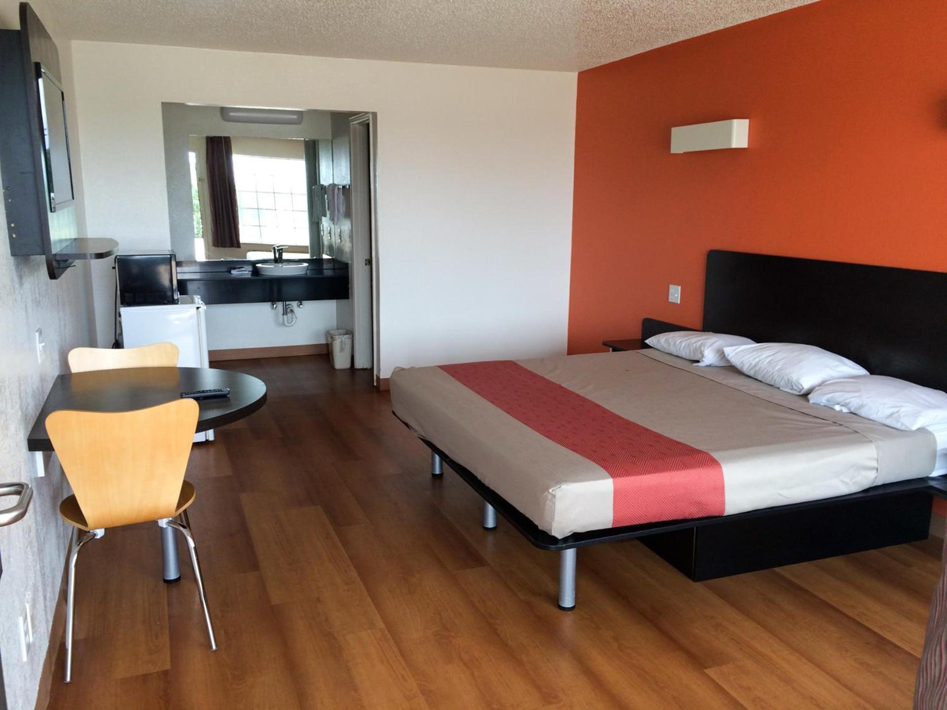 Motel 6-Waxahachie, TX photo 38