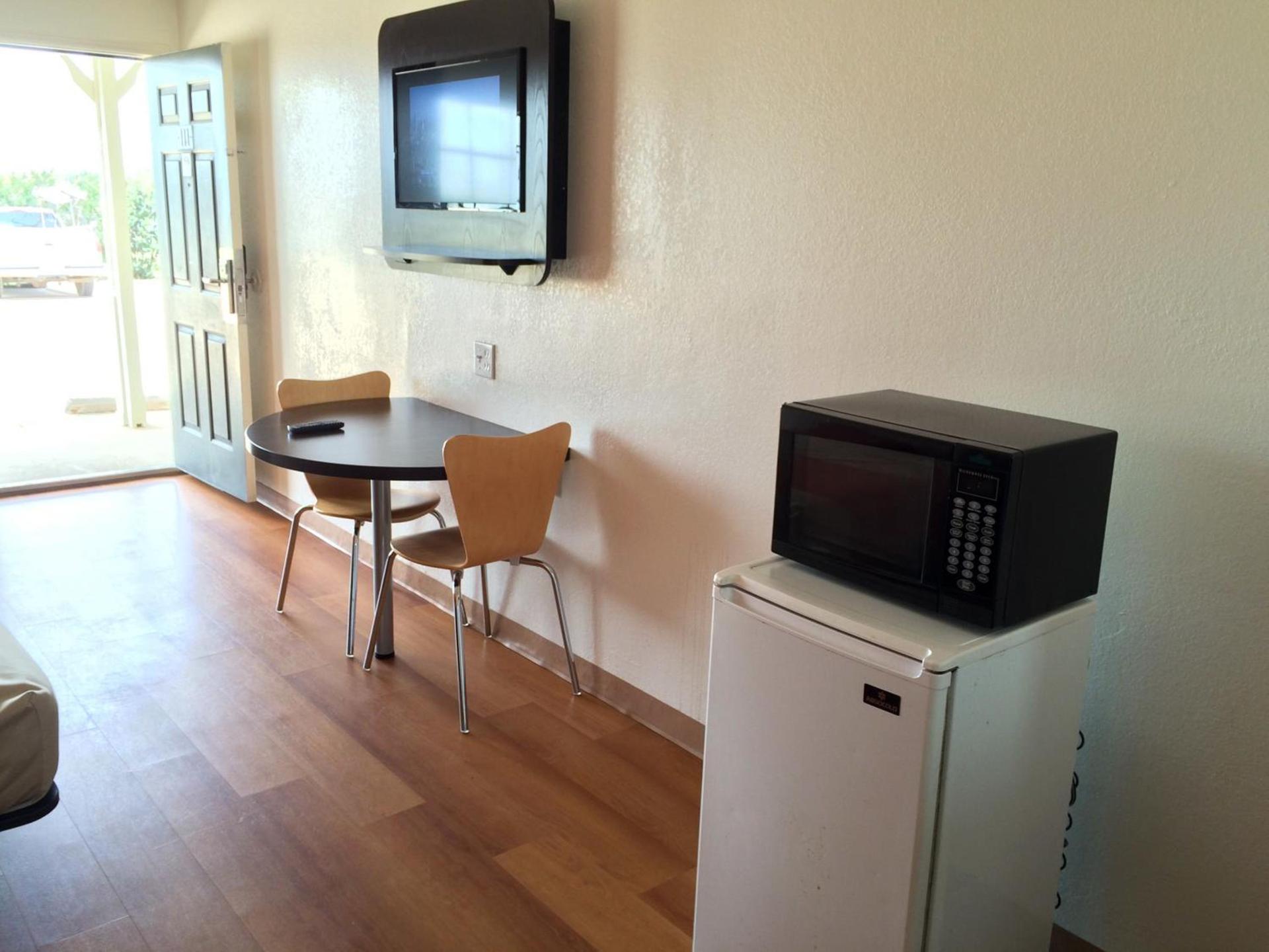 Motel 6-Waxahachie, TX photo 35