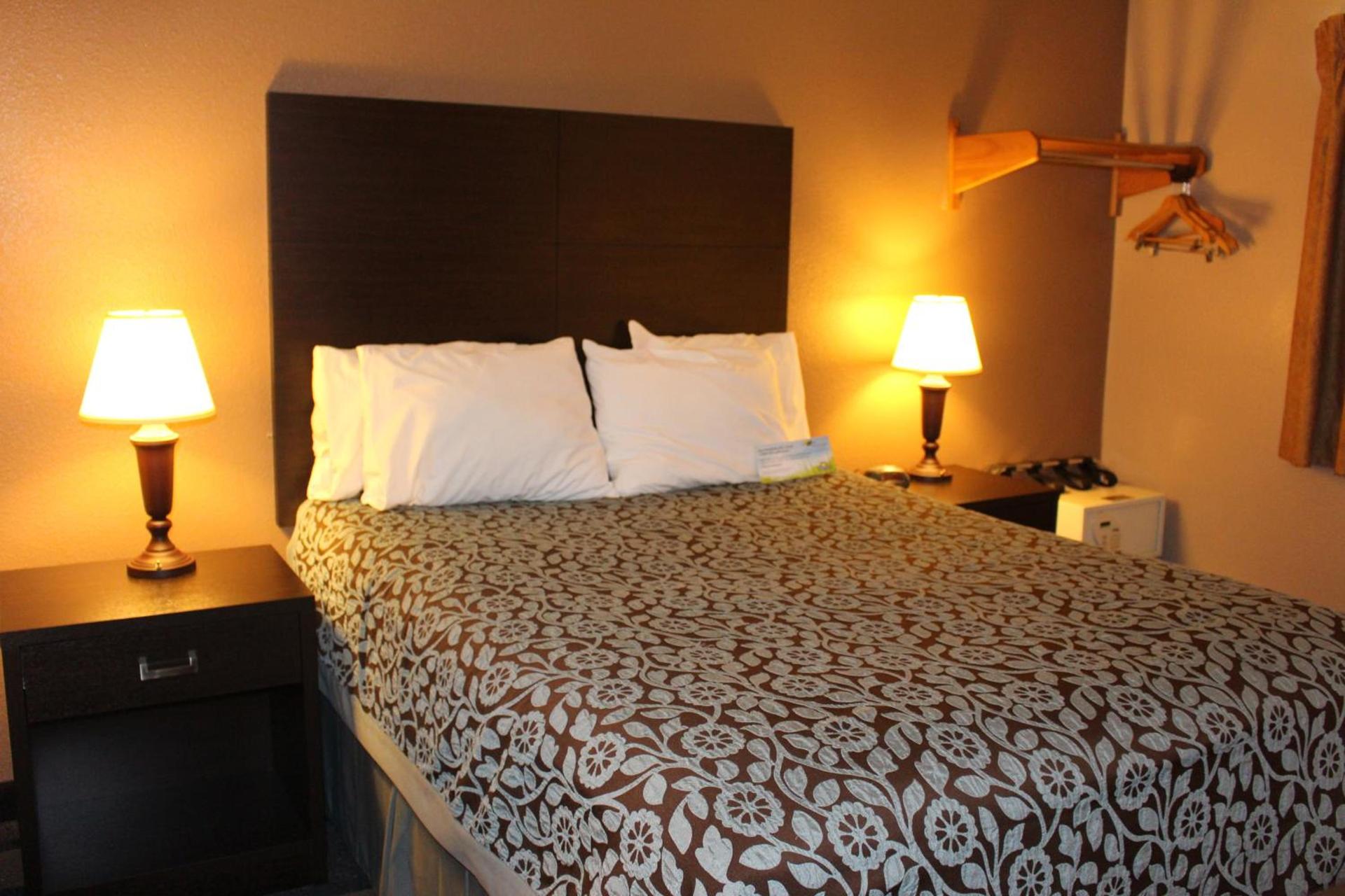 Days Inn by Wyndham Watertown photo 31
