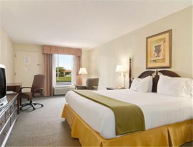 Days Inn by Wyndham Metter photo 20