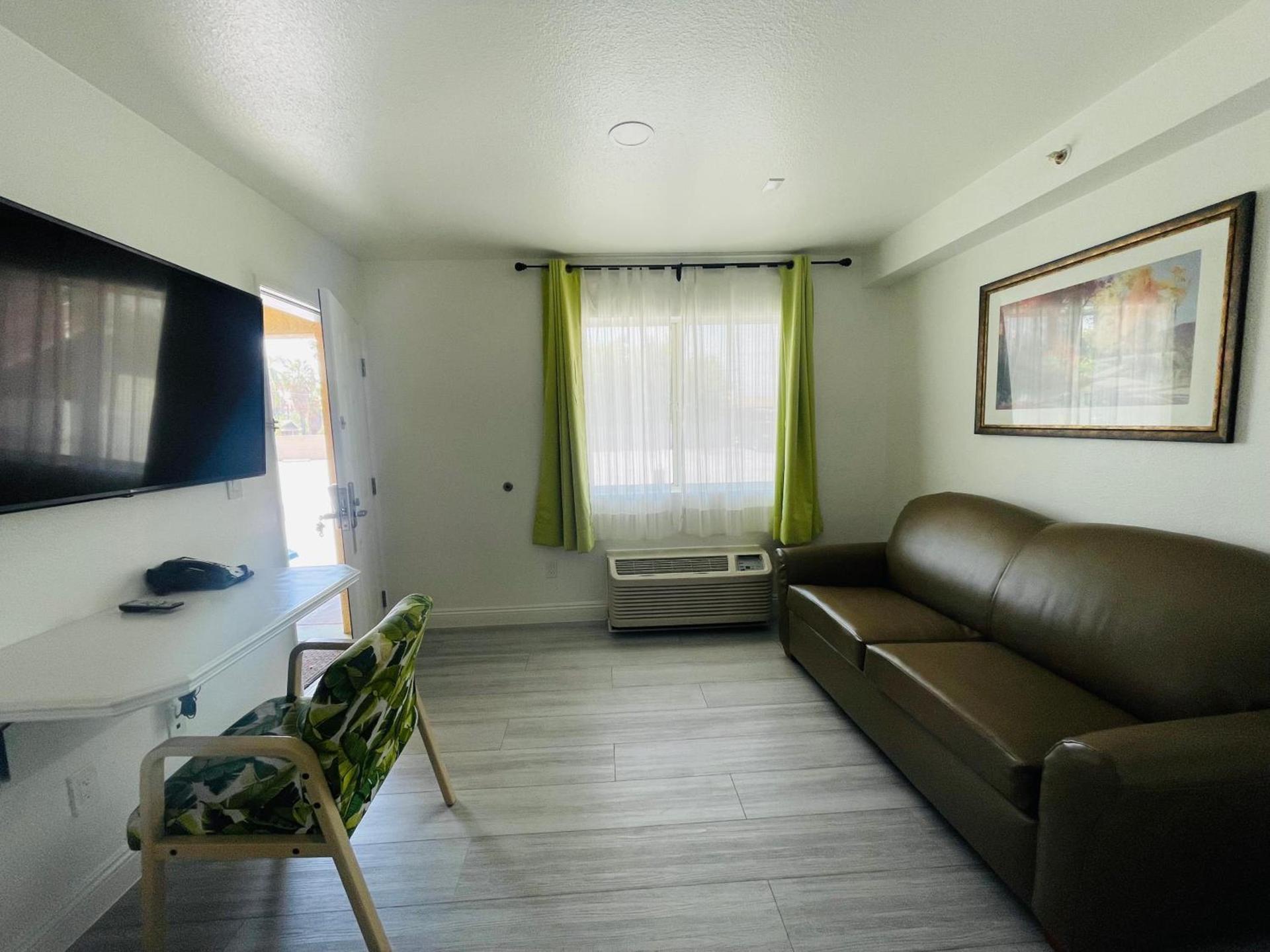Loma Linda Inn photo 13